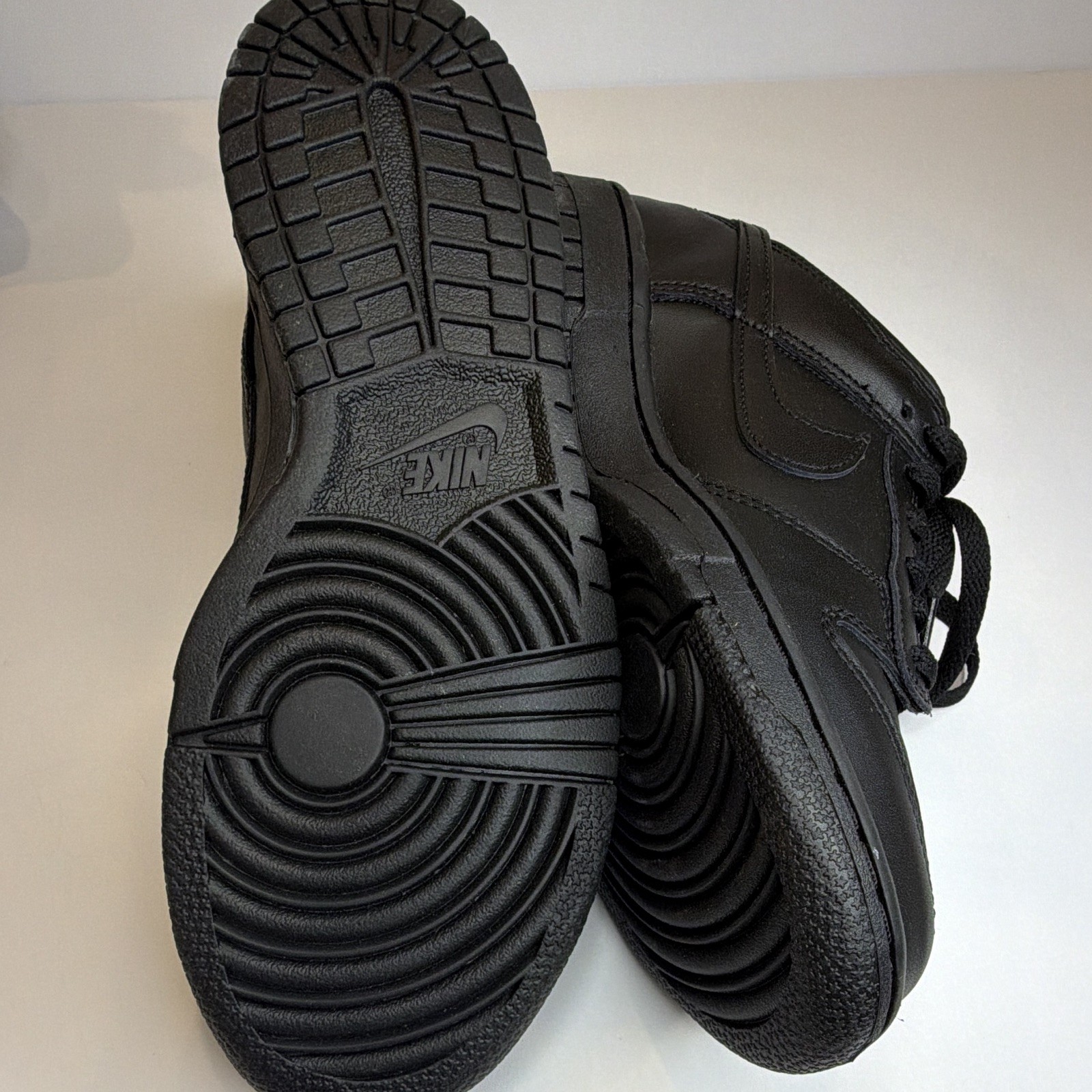 Nike Dunk Low GS Low Top Lace-Up Black/Black Leather Kids 6Y FB9109 009