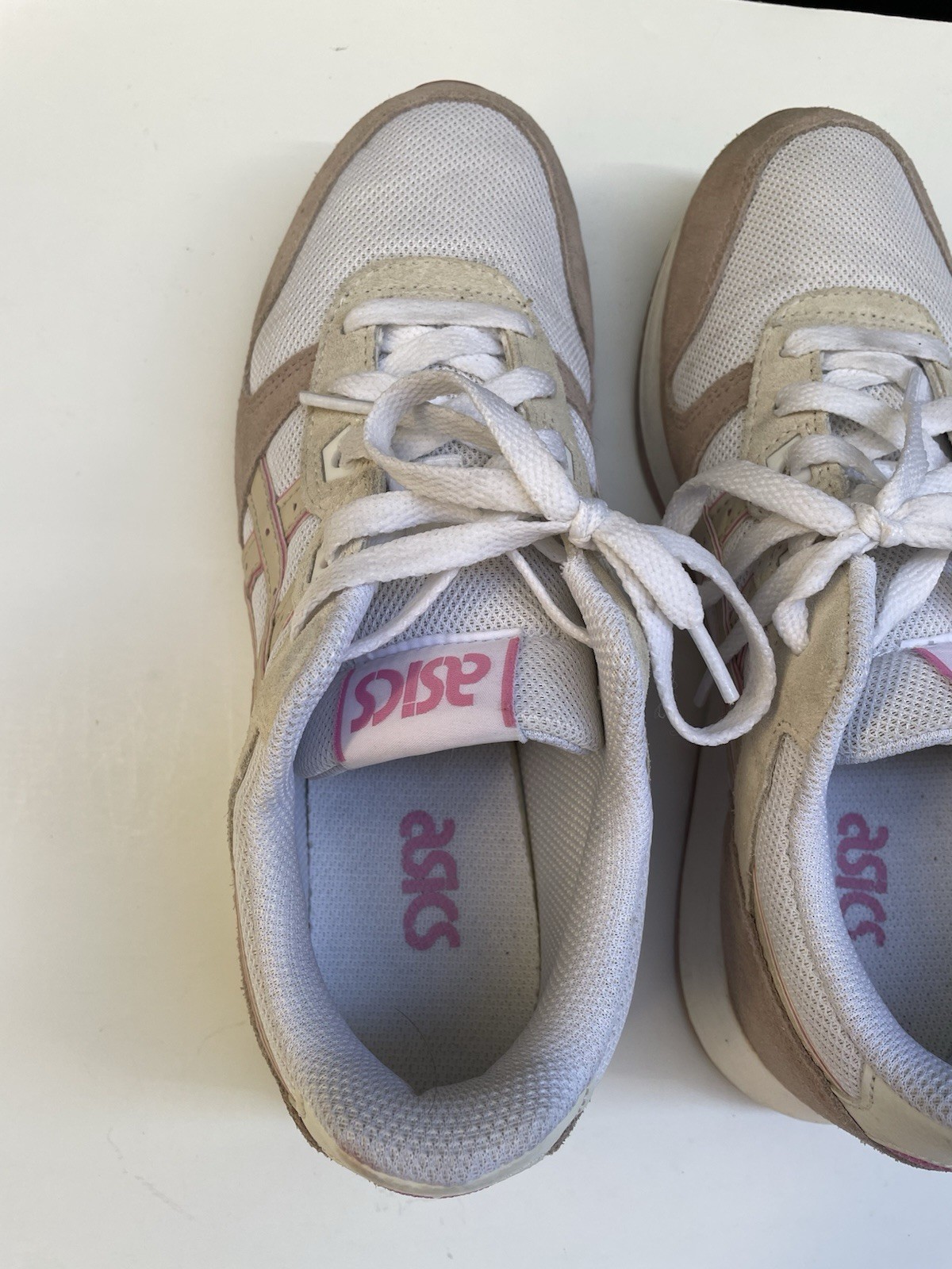 ASICS Lyte Classic Beige Cream Tan Mesh Suede Sporty Sneakers Womens Size 8