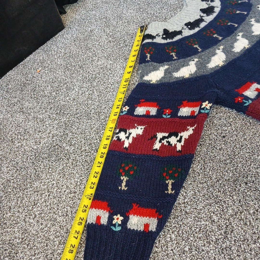 Susann D Knitted By Hand 100% Wool Shetland Farm Animal Sweater Medium
