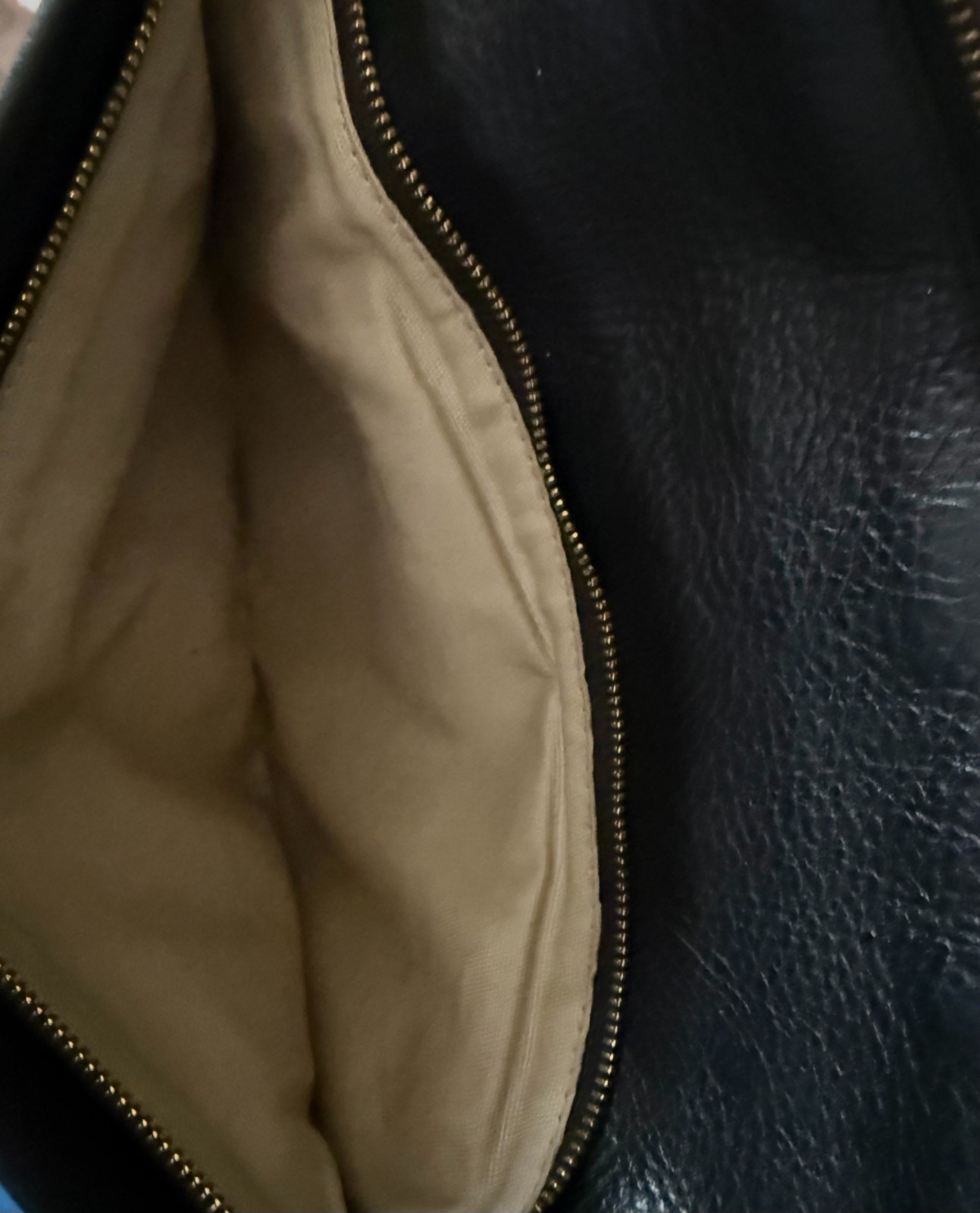 TORY BURCH Robinson Fold Over Black Leather Purse Messenger Shoulder Bag
