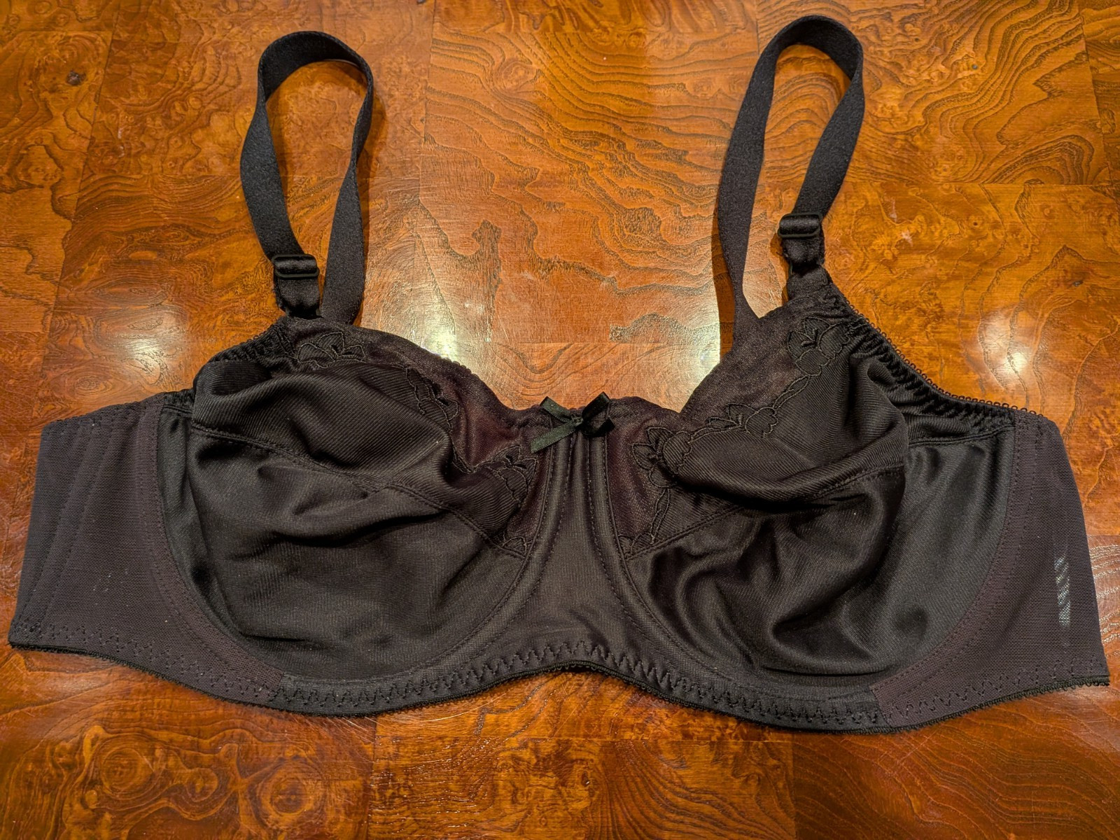 Bali Lovely Flowers Satin 0180 Seamed Underwire Soft Full Cup Bra In Black 40 C