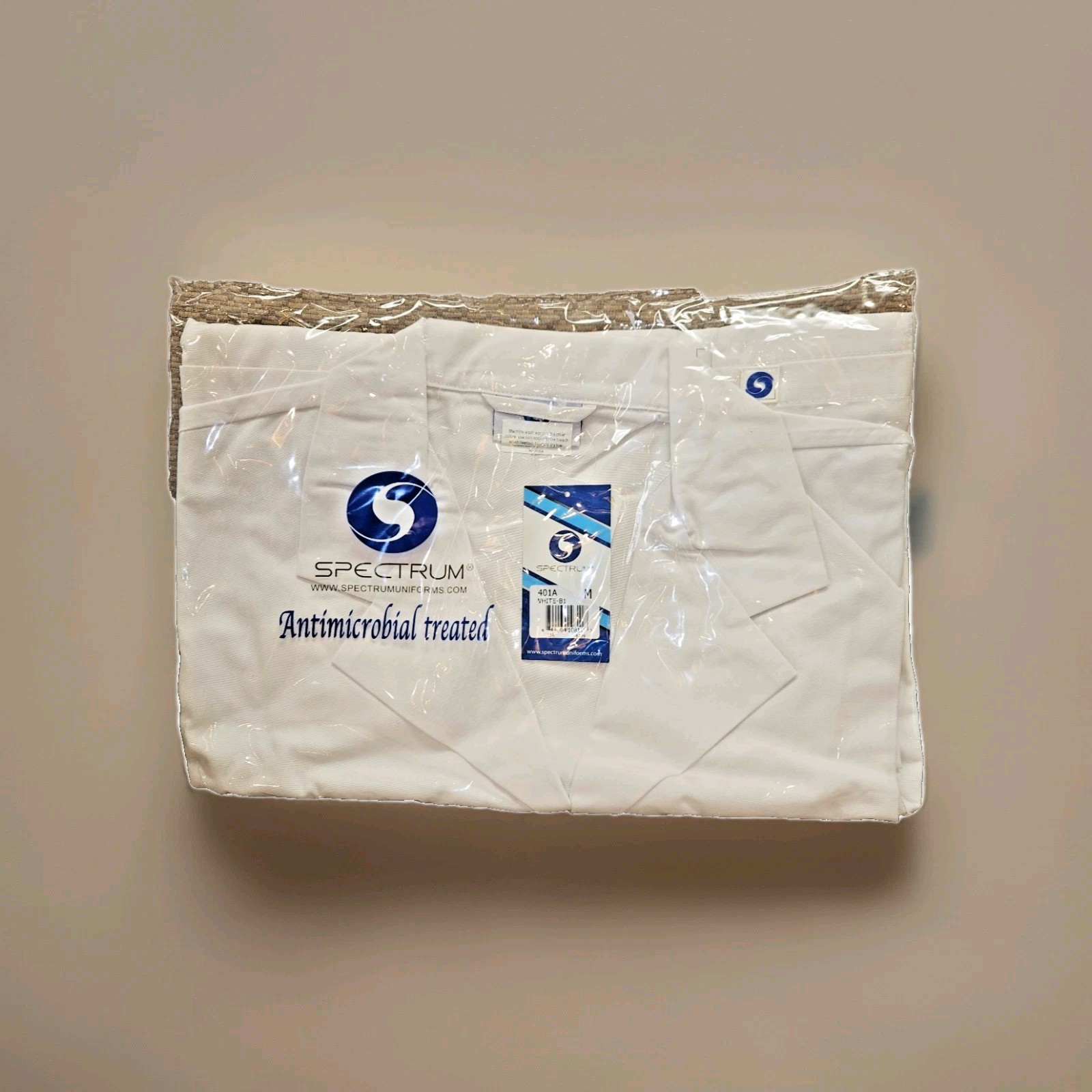 Spectrum White Clinical Coat for Medical Students, Sizes XS to 2XL, Style 401A.