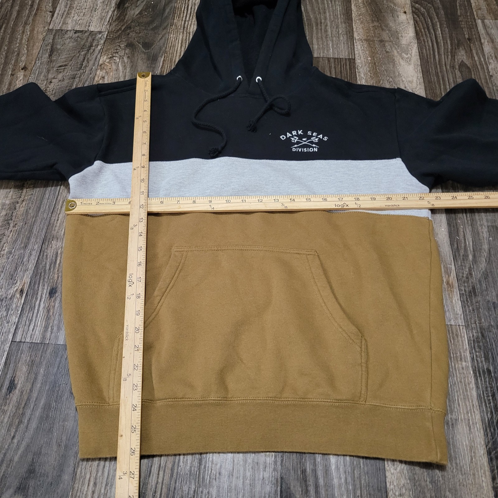 Dark Seas Division Hoodie Mens Medium Black Beige White Logo Pullover Sweatshirt