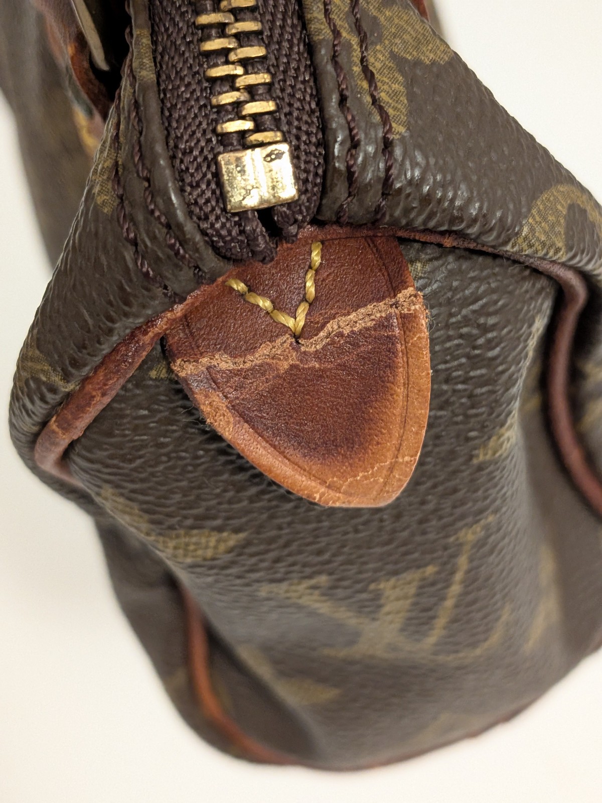 Authentic LOUIS VUITTON Mini Speedy TH1902