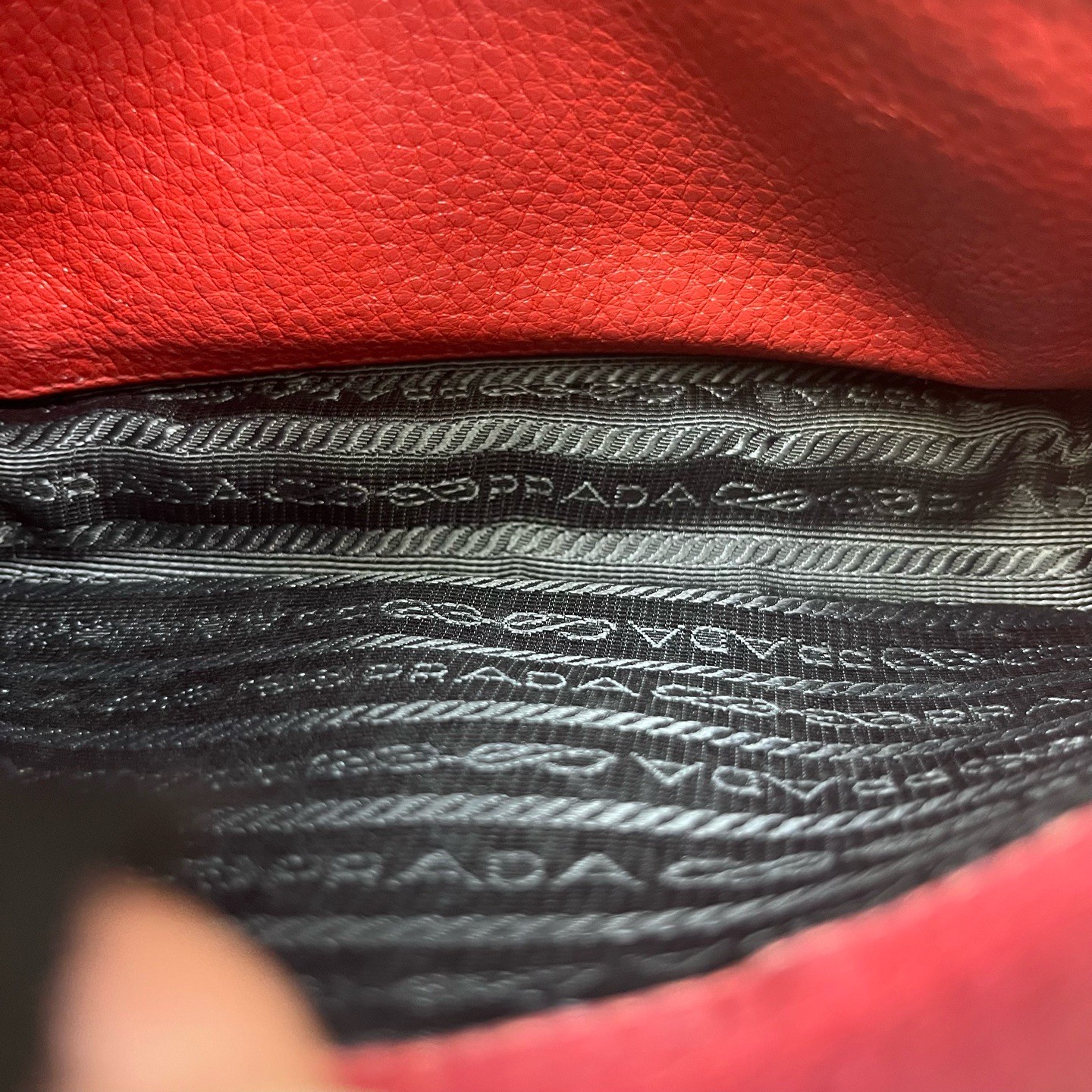 Prada Pre-Owned Authentic Crossbody Bag 20*14*8 Free Tracked Shipping