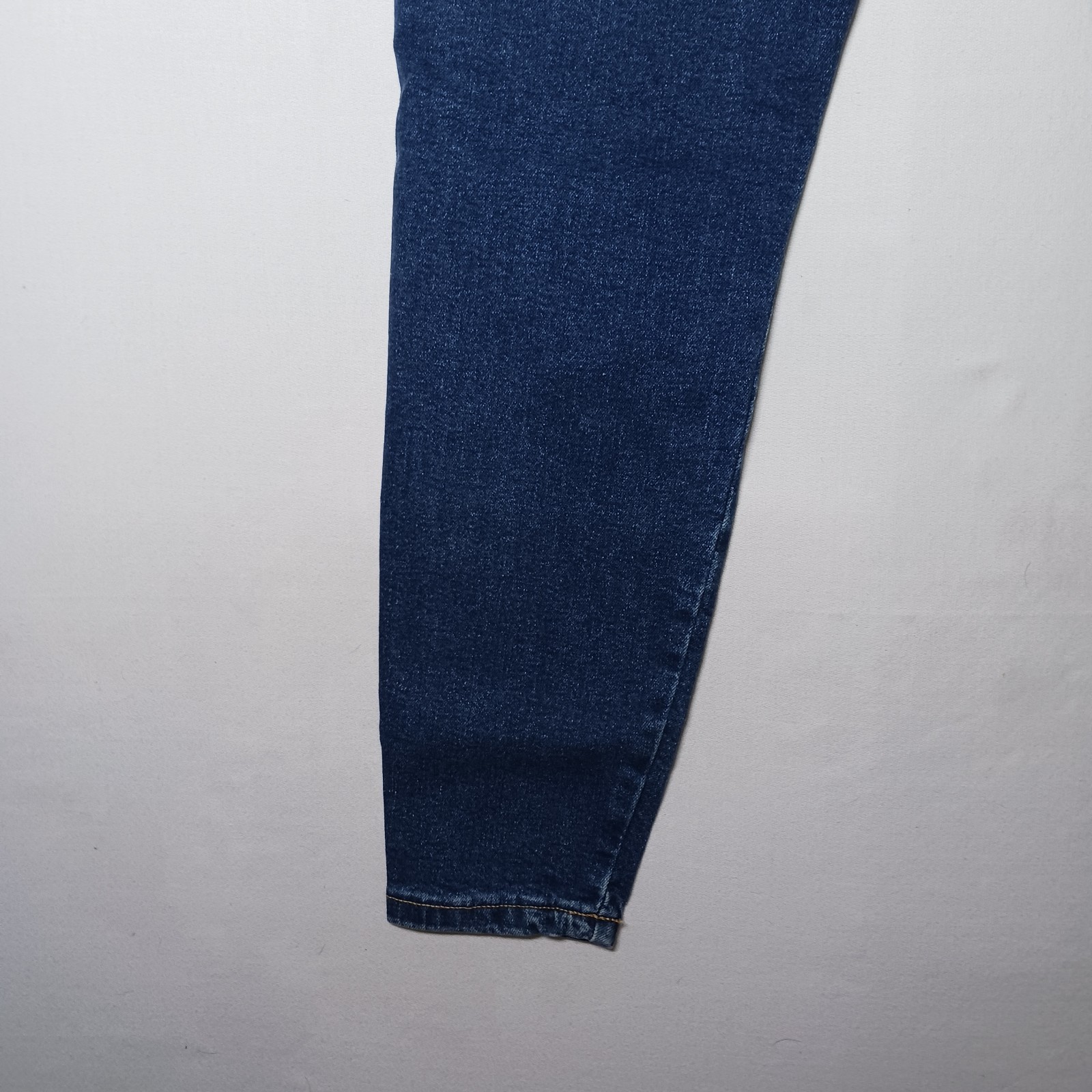 Forever 21 Premium Womens High Waist Tapered Leg Jeans 12 Dark Blue 31X28