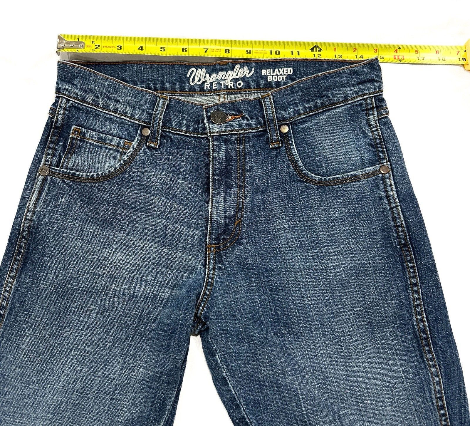 Wrangler Men’s Relaxed Fit Bootcut Blue Denim Jeans Mid Rise Medium Wash 30×30