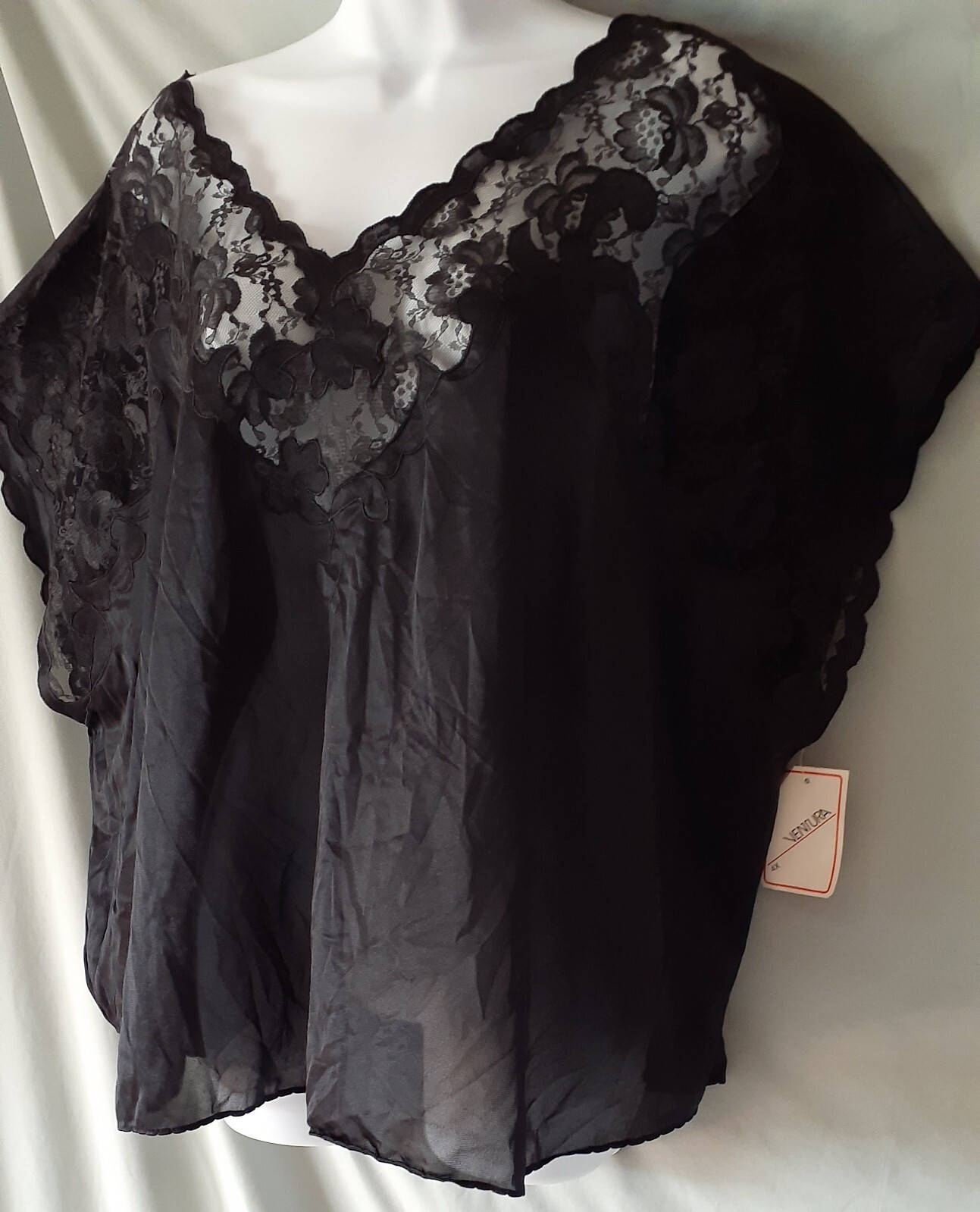 Ventura BLACK CAMISOLE TOP SLEEVELESS NYLON VINTAGE STYLE 4X 64″ BUST