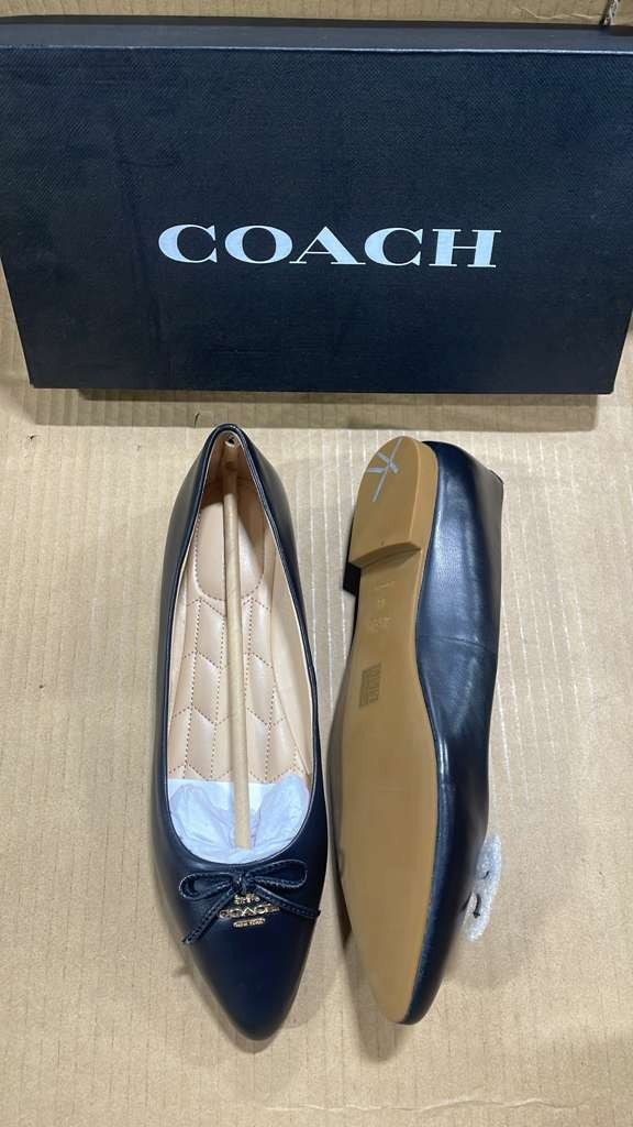 Coach Women’s C2911 Annabel Leather Ballet. Size 7.5 B Color Black see pictures