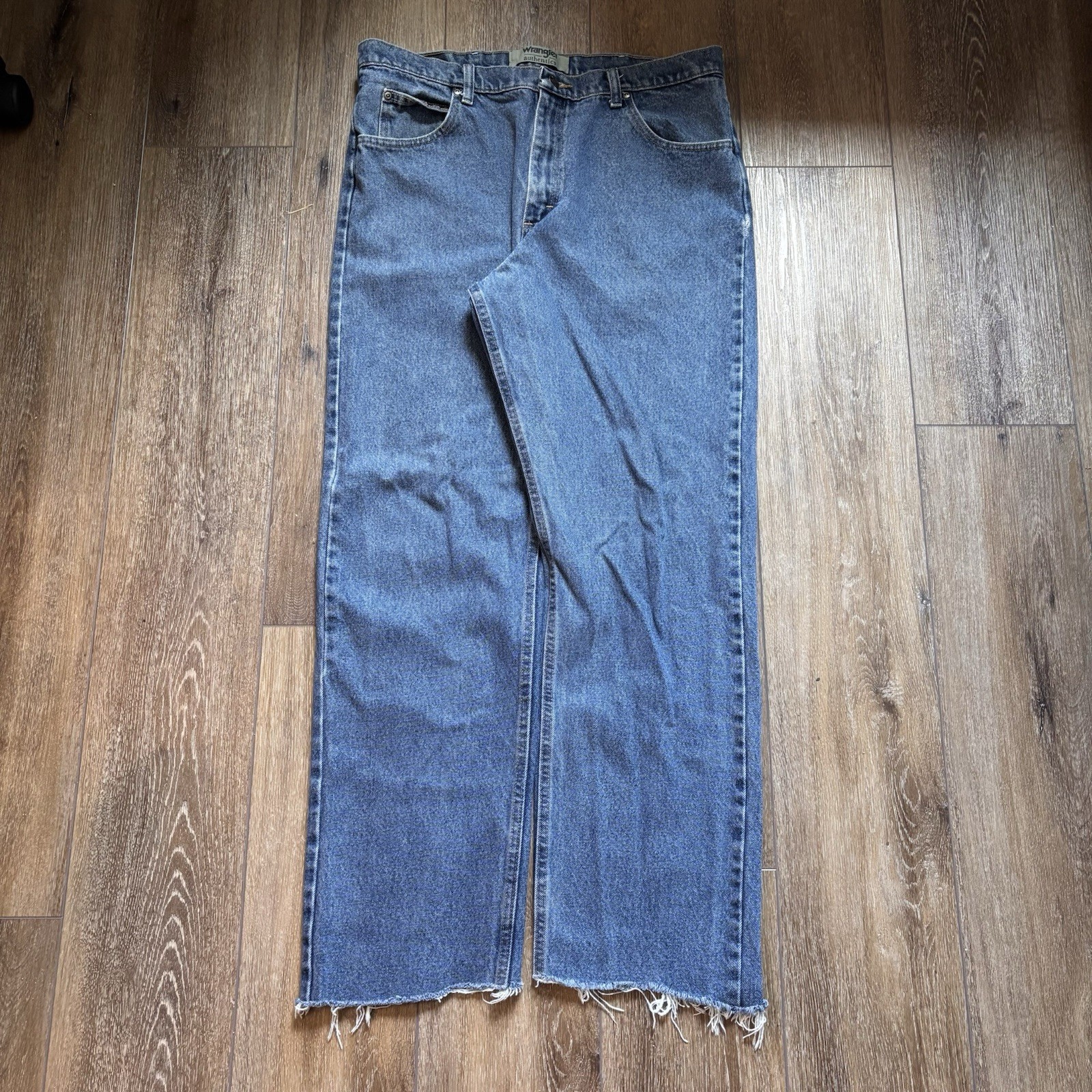 Wrangler Authentics Classic Regular Fit Jeans 36×31 Stone Wash Blue Denim Men’s