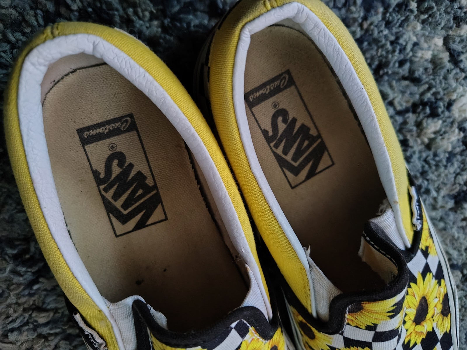 Barely used Size 7 – VANS Asher Sunflower Checkerboard W