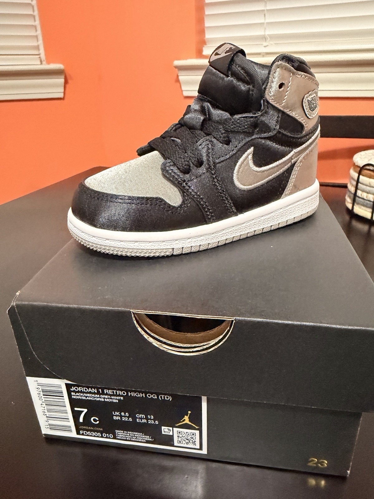 Jordan 1 Retro High OG (TD) Baby Sneaker Black Grey White Leather Size 7C