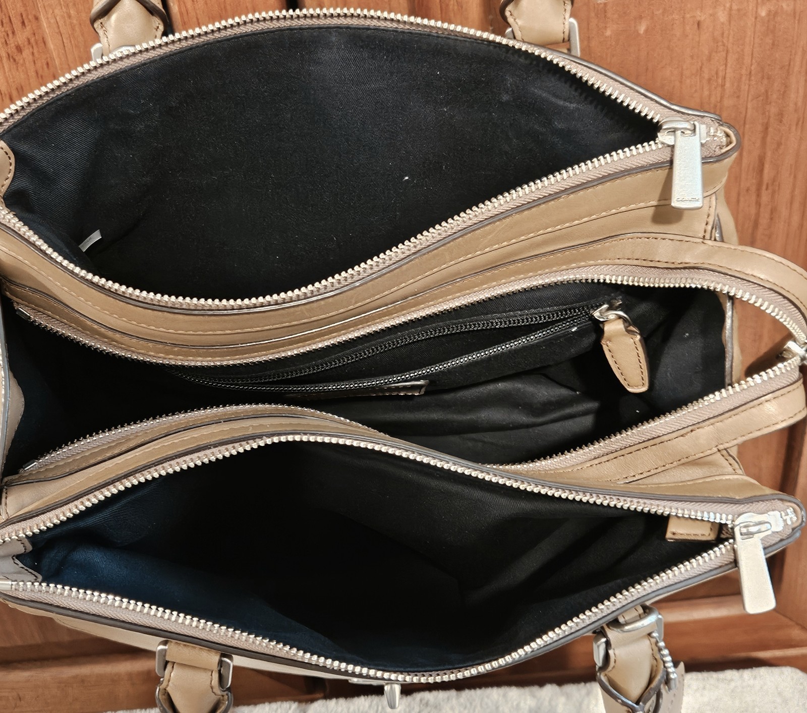 COACH 2001 Y2k HandBag Purse Turn Lock/Zip w/Coach Scarf GREAT CONDITION!!