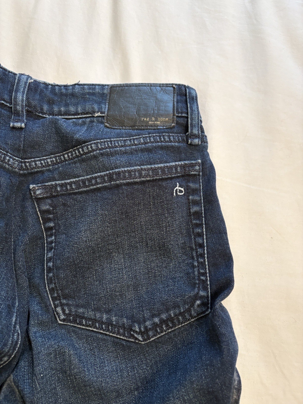 rag & bone Size 25 Straight Leg Mid Rise Dark Wash Denim Women’s Jeans