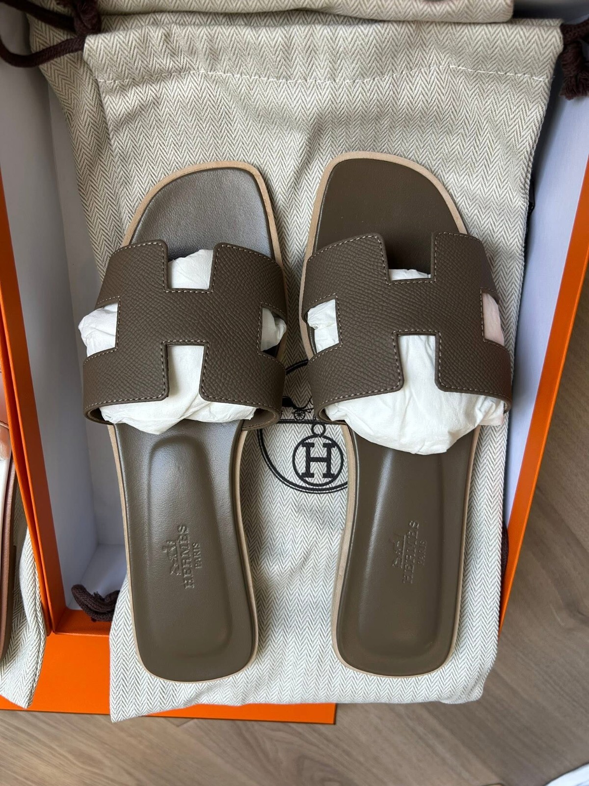Brand New Auth Hemres Oran Sandals Gray Etoupe Multiple Sizes 37 38 39 40 41