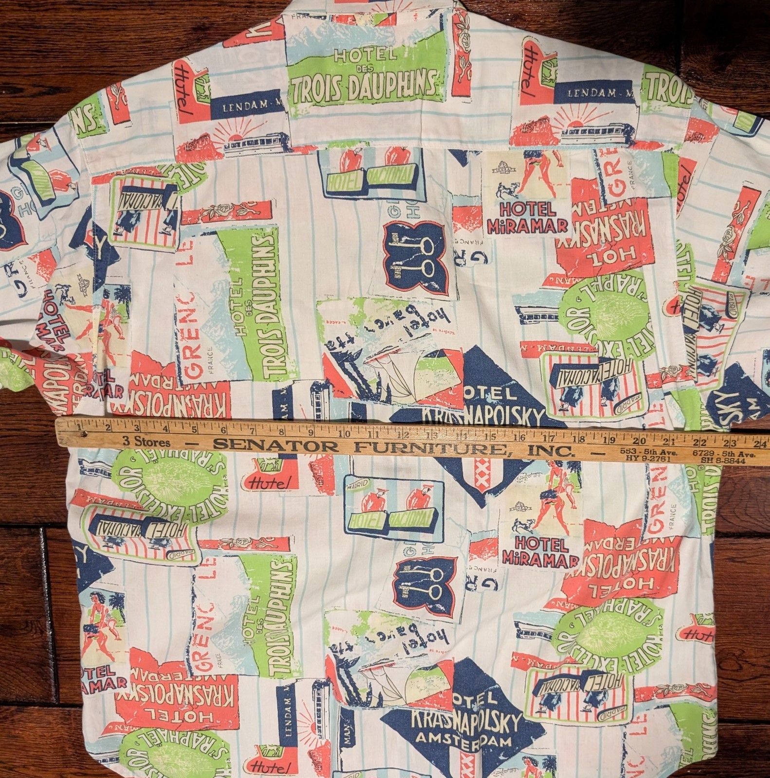 Vintage GUESS USA George Marciano Europe Hotels Button-Up Shirt Oversized Sz M