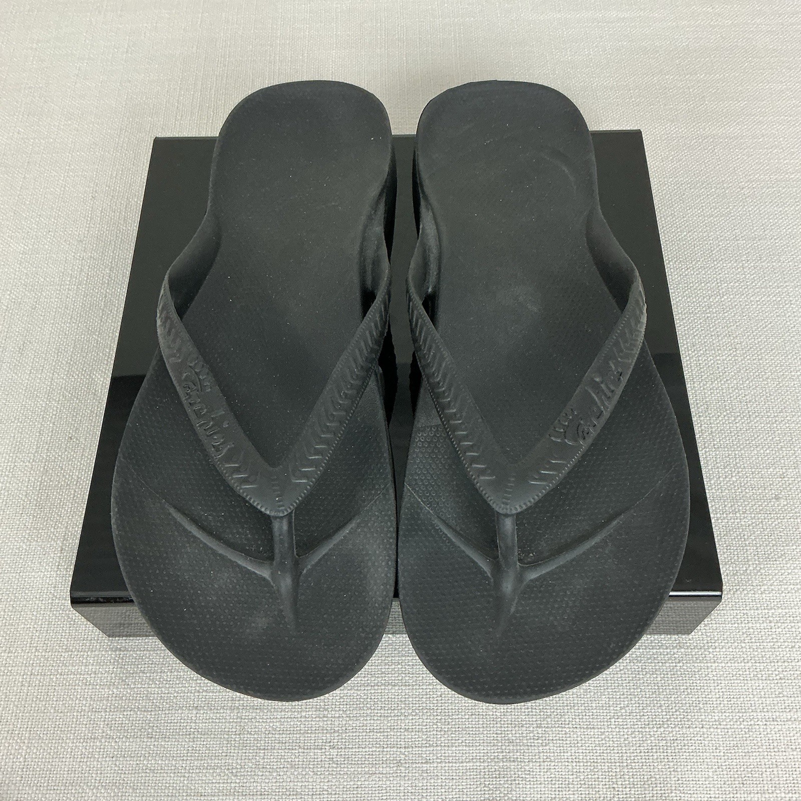 Archie’s Flip Flops Black – Men’s US Size 10 – Women’s Size 11