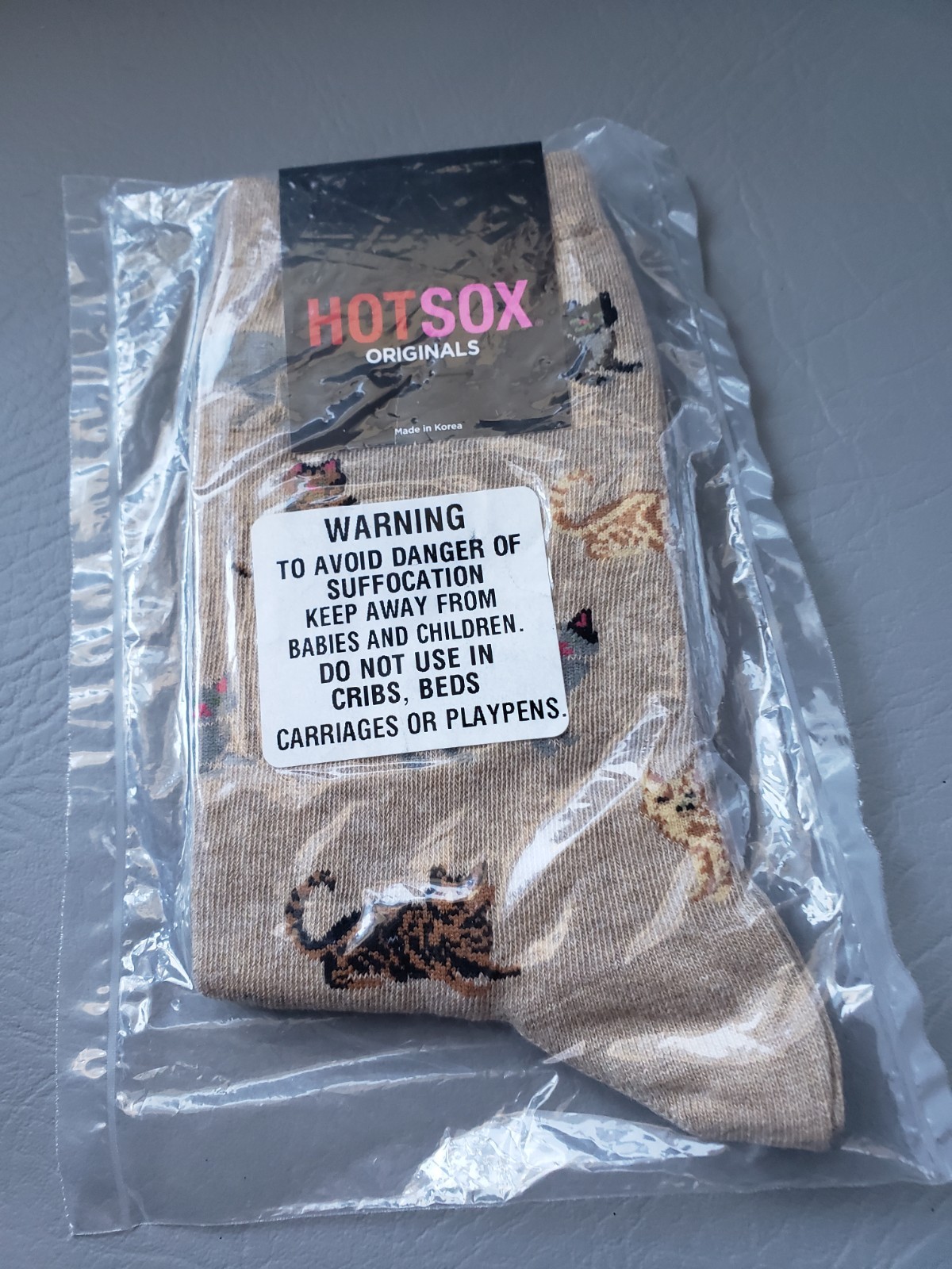 Hot Sox Unisex Cats Crew Socks Set of Two 1 Black 1 Hemp Fits Sizes 9-11 NWT