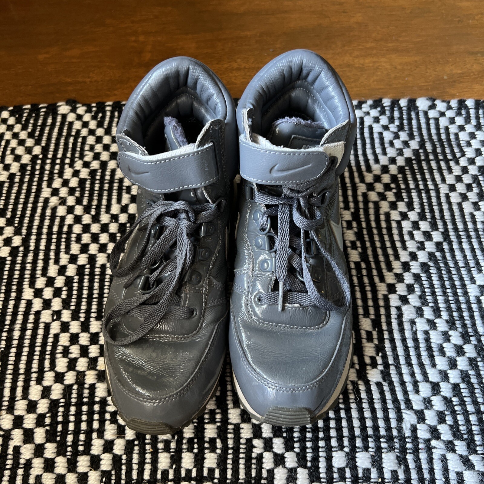 Nike Snow Waffles Gray