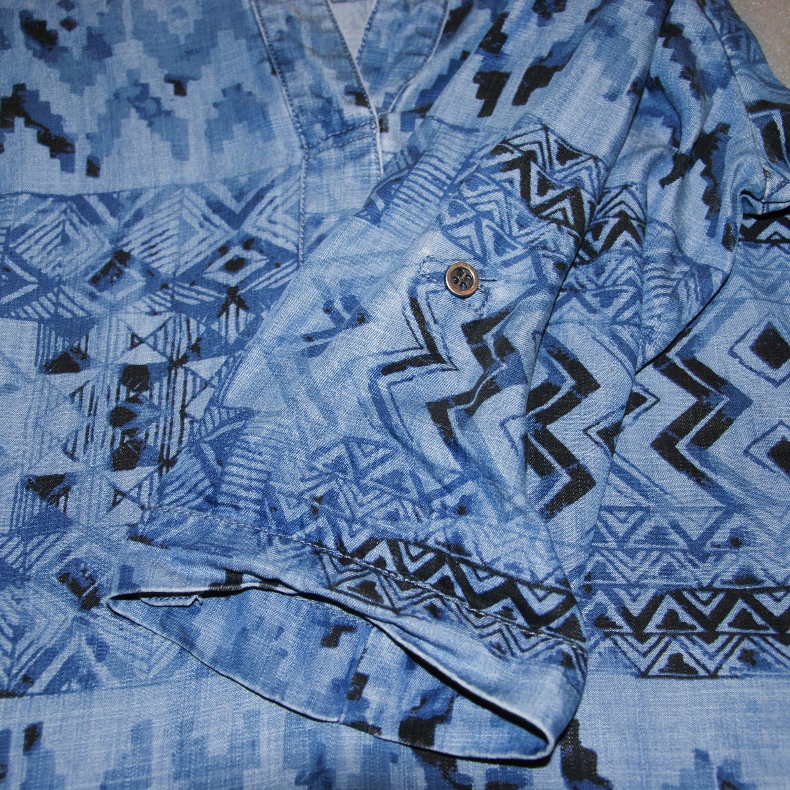Soft Surroundings Small Fit Blue Aztec Southwestern Tunic Top Roll Tab Sleeve
