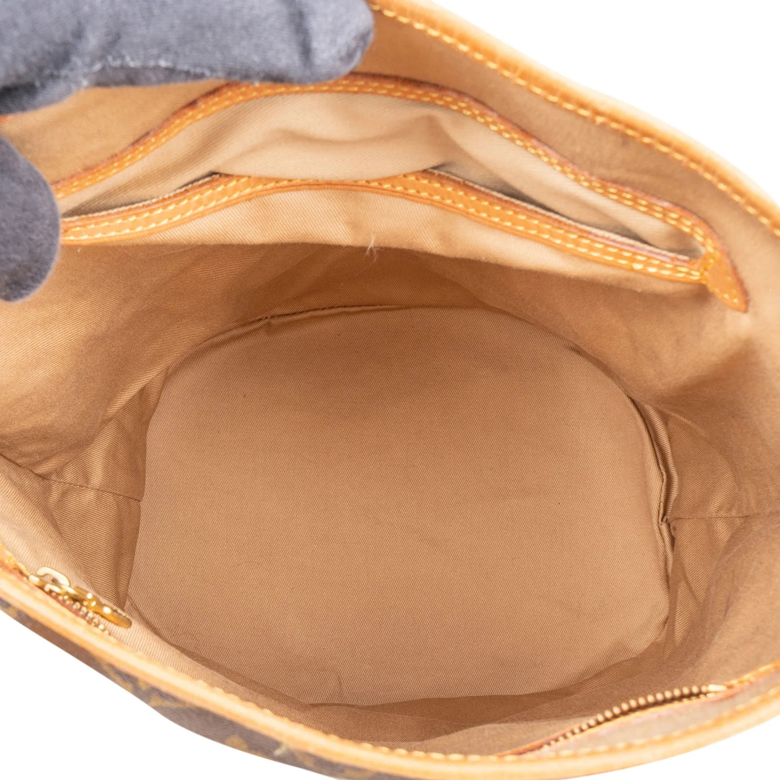 Louis Vuitton Monogram Canvas Bucket GM Shoulder Bag Bag