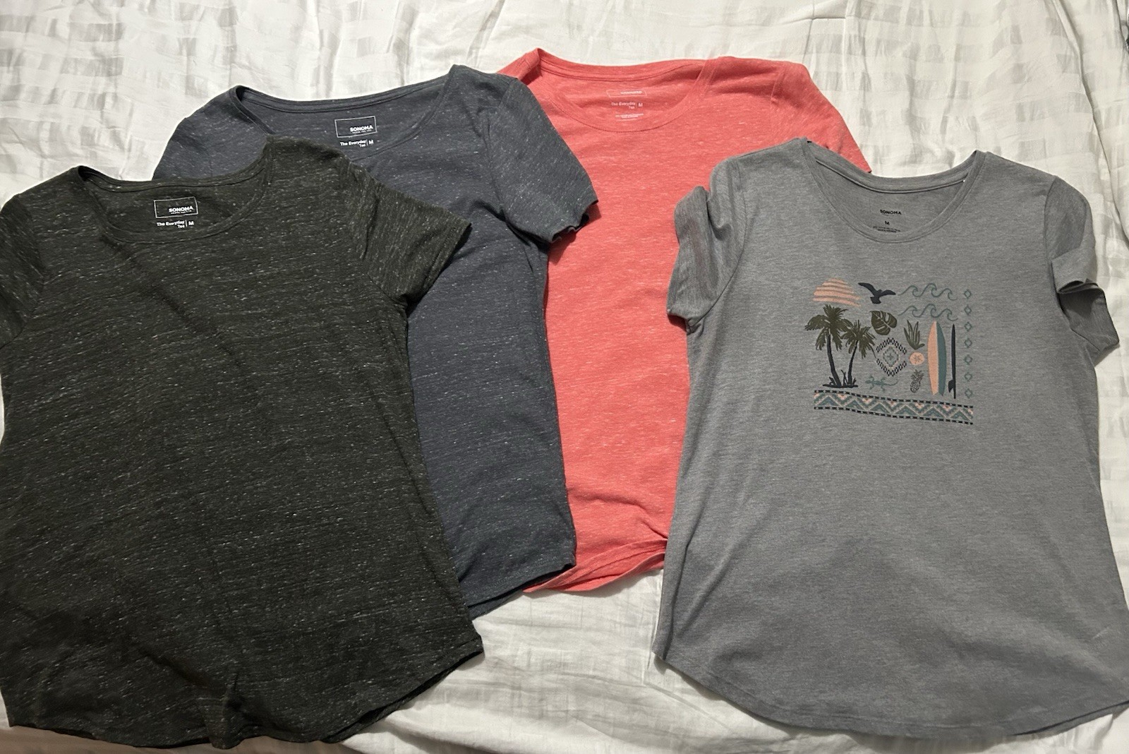 Sonoma Women’s T-shirt Lot Of 4 Size Medium Gray Olive Coral GUC