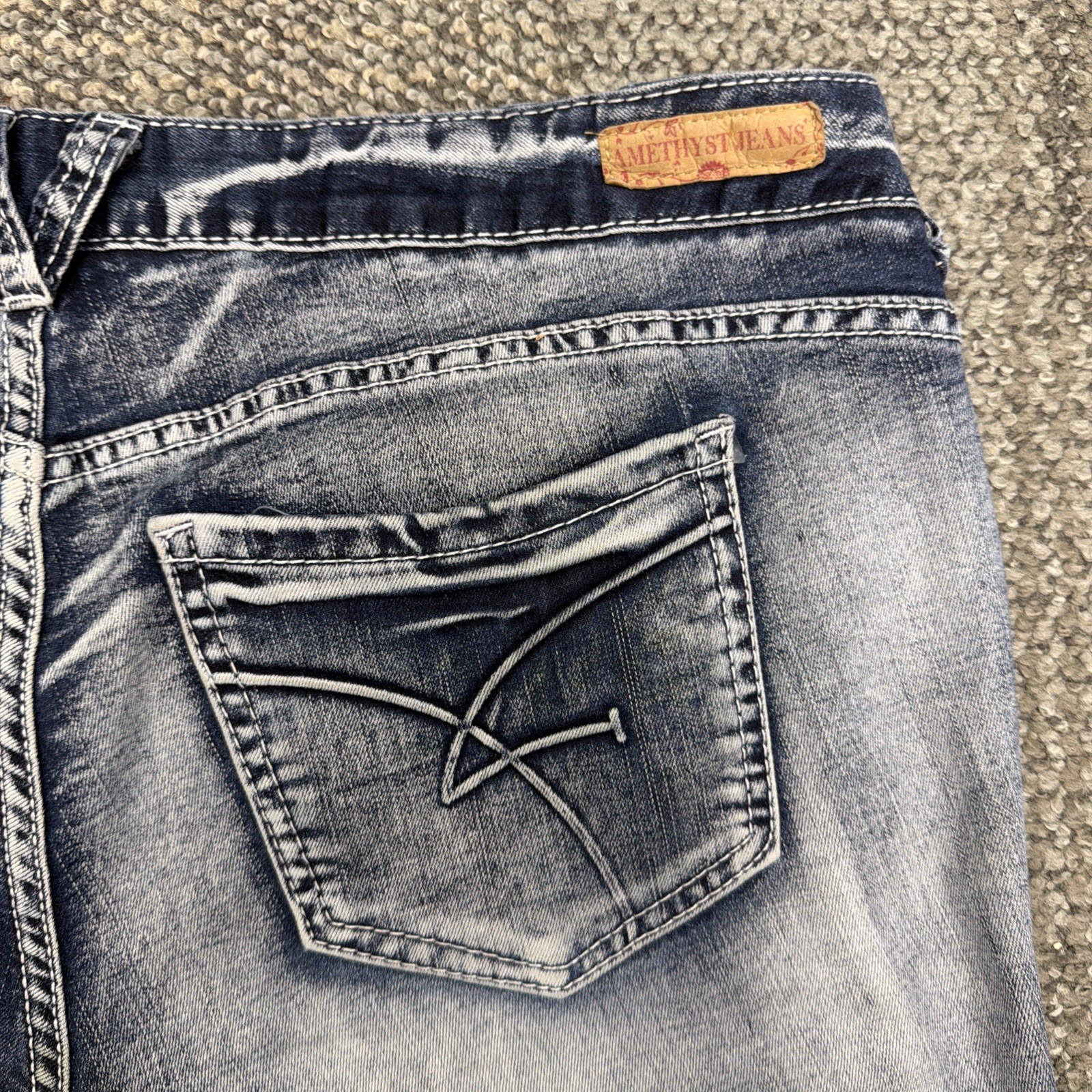 Amethyst Jeans Womens Size 16 Blue Taper Stretch Denim Embroidered Pockets