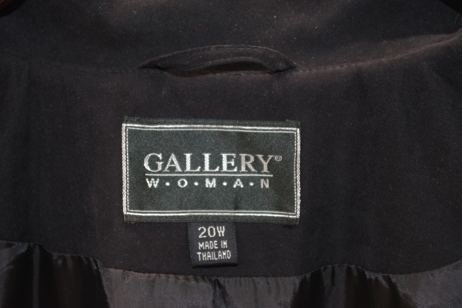 10B NWT Gallery All Seasons Coat Belted Black Woman 20W Moss Microfiber Trench