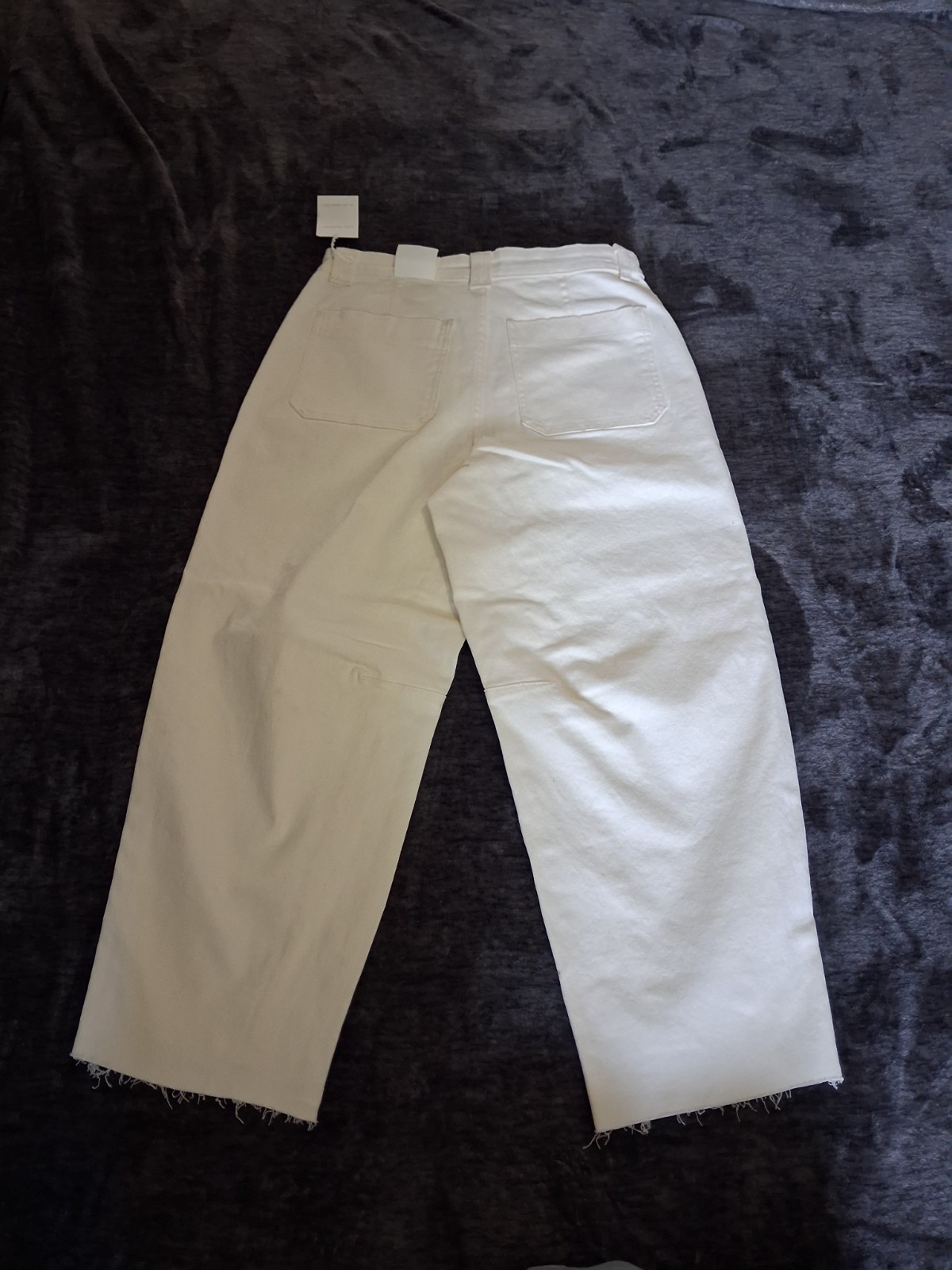 NWT Free Assembly Womens Size 10 Cream Denim Cropped Jeans High Rise Distressed