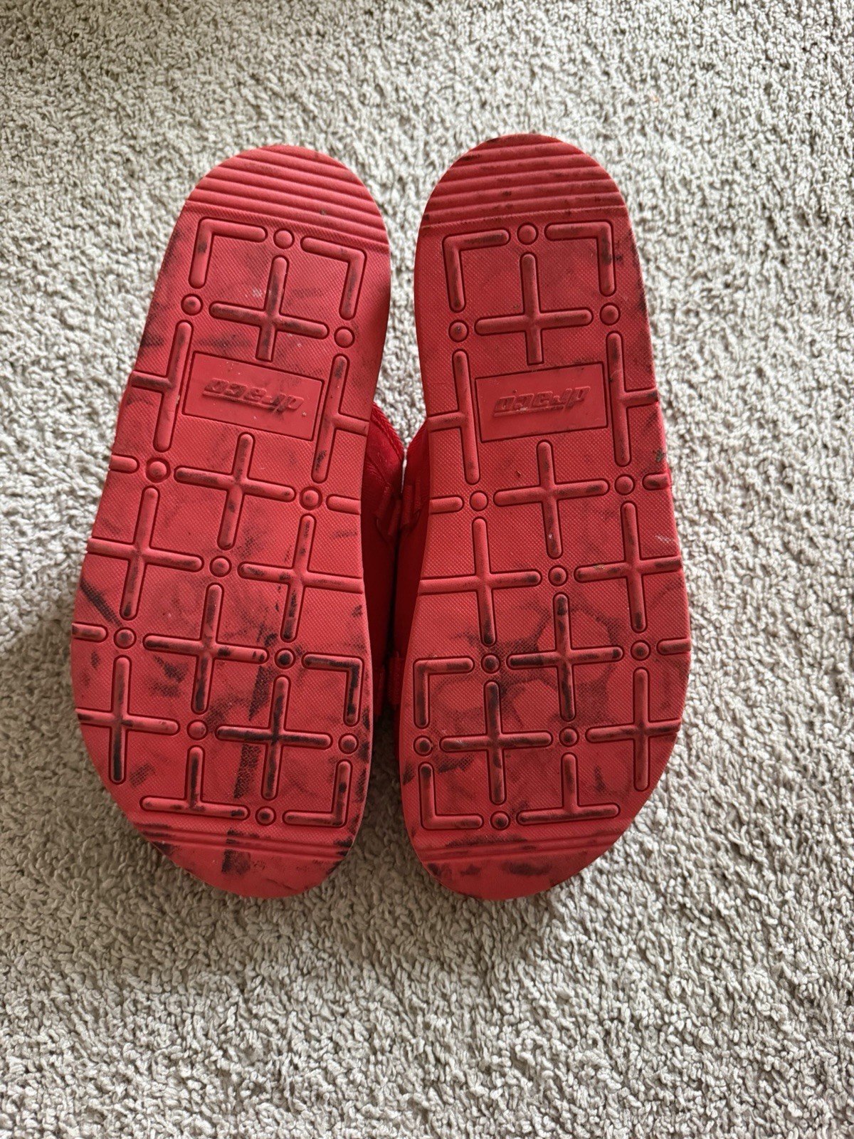 DRACO Men’s Red Slide Sandals Buckle Closure Logo Accent Size 11