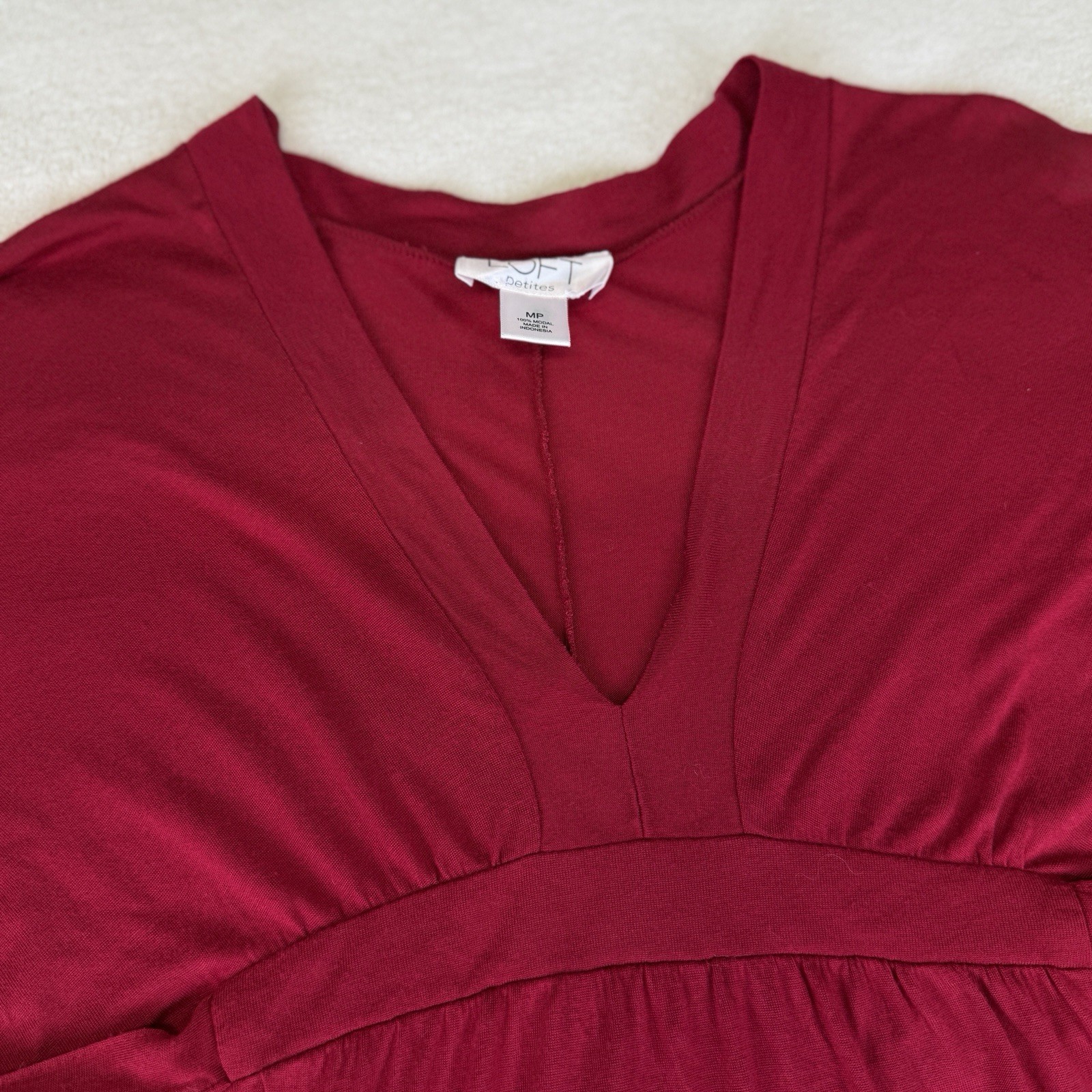 Ann Taylor Loft Women’s Shirt Red Size Medium Petite Short Sleeve Empire Waist