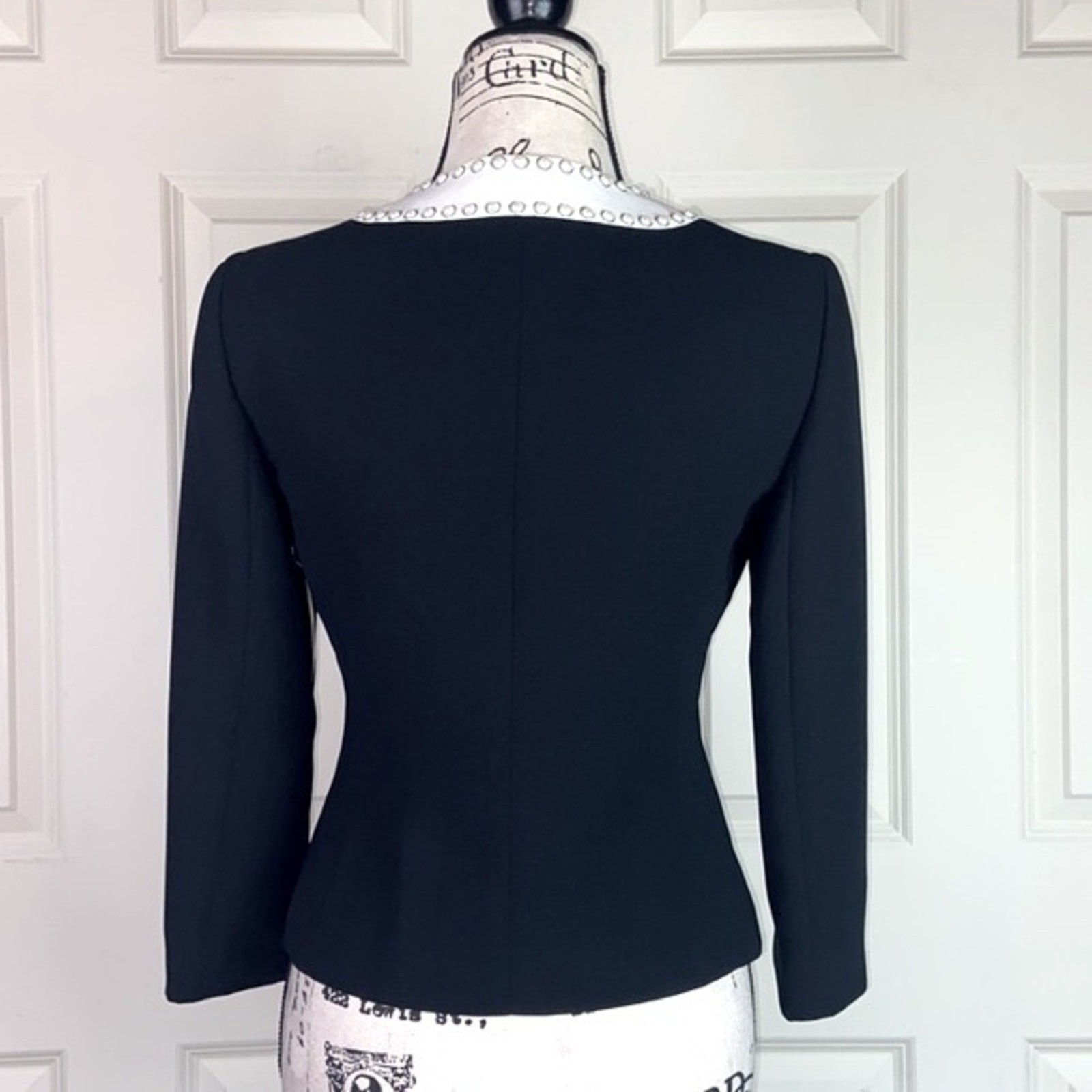 NWT Tahari Arthur S. Levine Pearl Neck Black Blazer