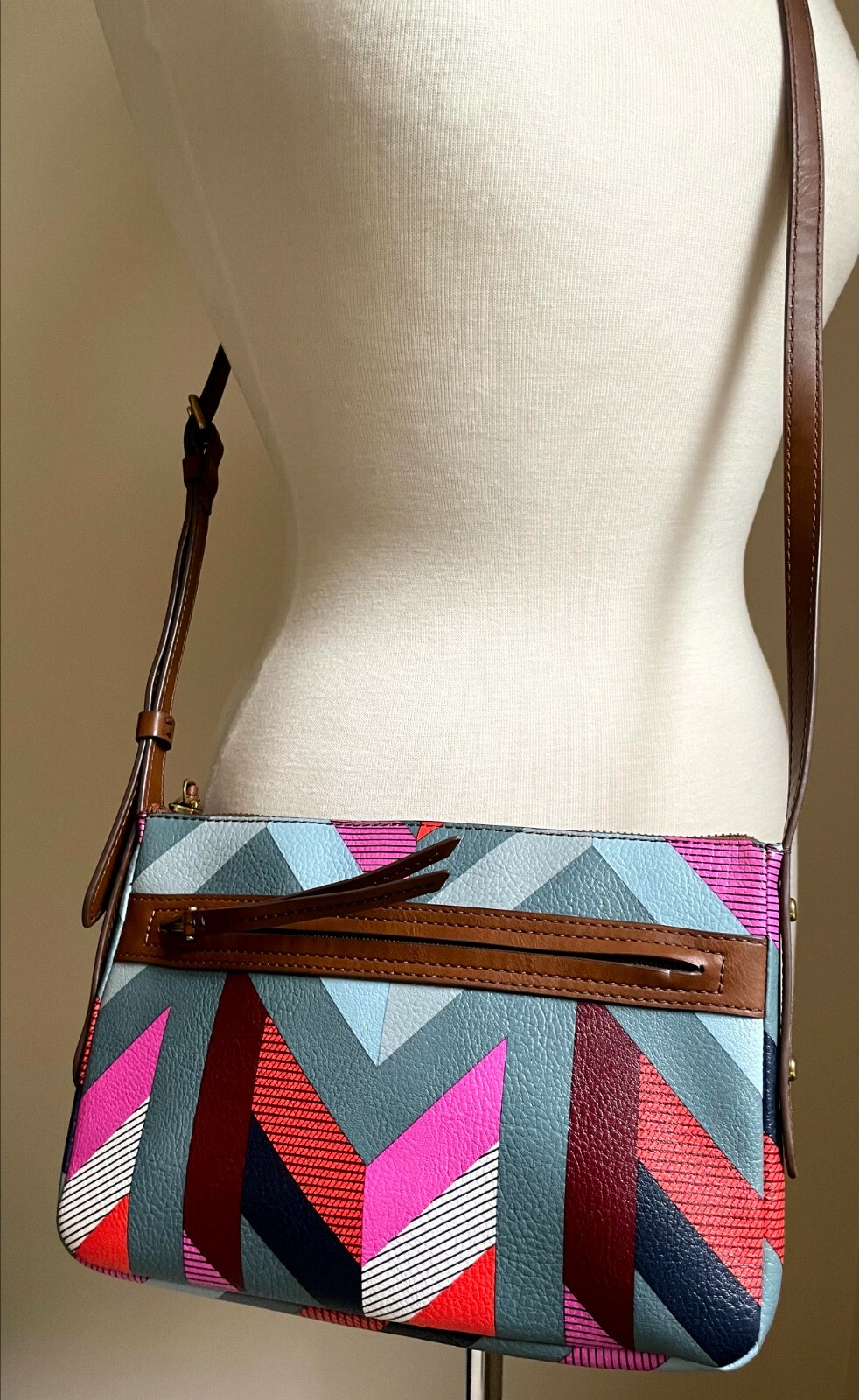 Pre-Owned FOSSIL Fiona Multicolor Chevron PVC Faux Leather Crossbody, CLEAN!