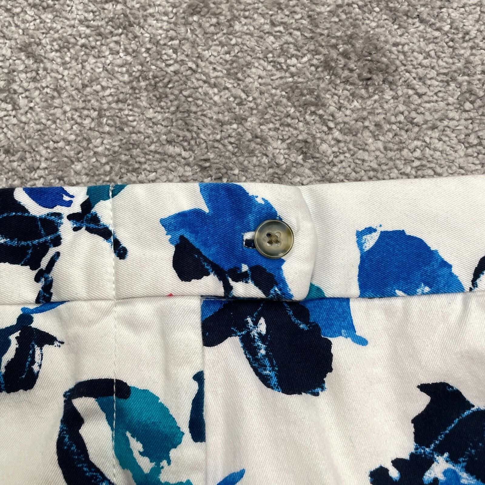 J.Crew Stretch Bermuda Casual Shorts Womens 00 White Floral Mid Rise Cotton 3″