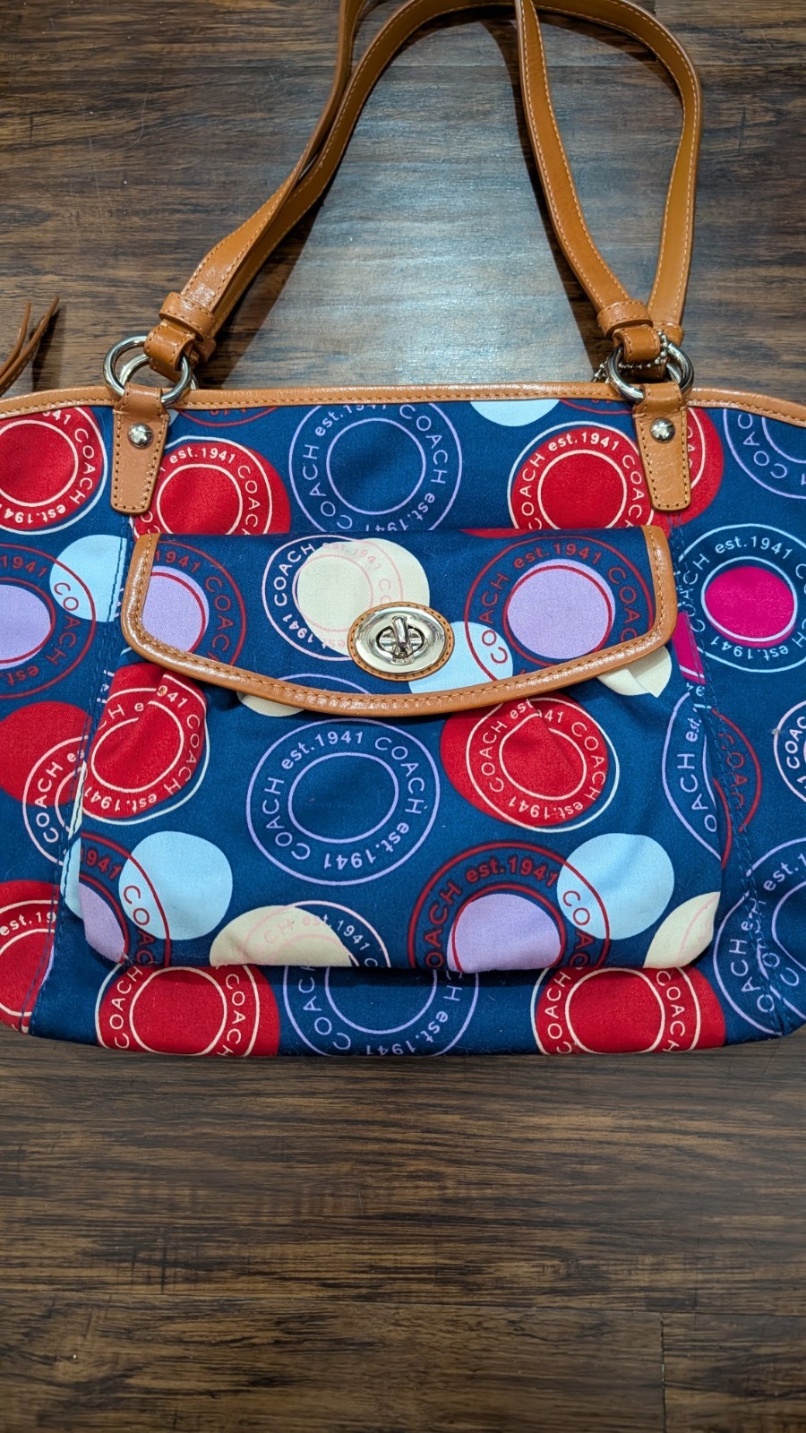 COACH Polka Dot Leah F14667 Blue White Red Shoulder Handbag Purse. Very clean