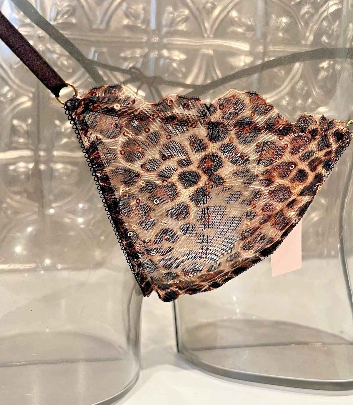 Victoria’s Secret Geo Leo Embroidery Sequin Shine V-String Panty Sz L NWT$29