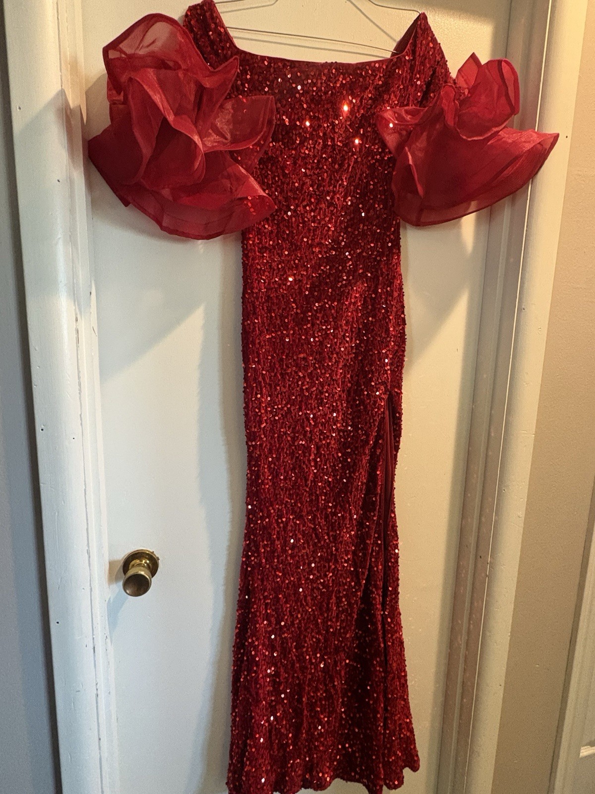 Faeriesty Red Sequin Prom Dress Off Shoulder Dramatic Puff Ruffle Sleeve Small