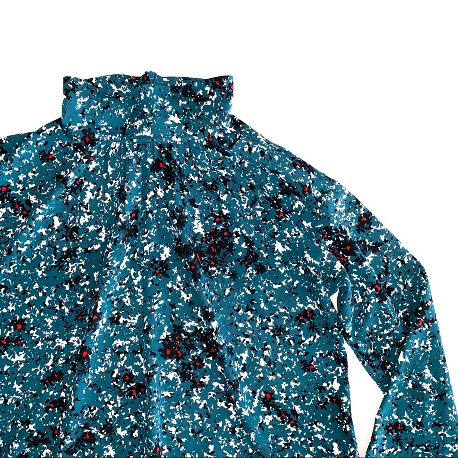 Elizabeth and James Teal Abstract Mock Neck Irina Petals Top Size Medium