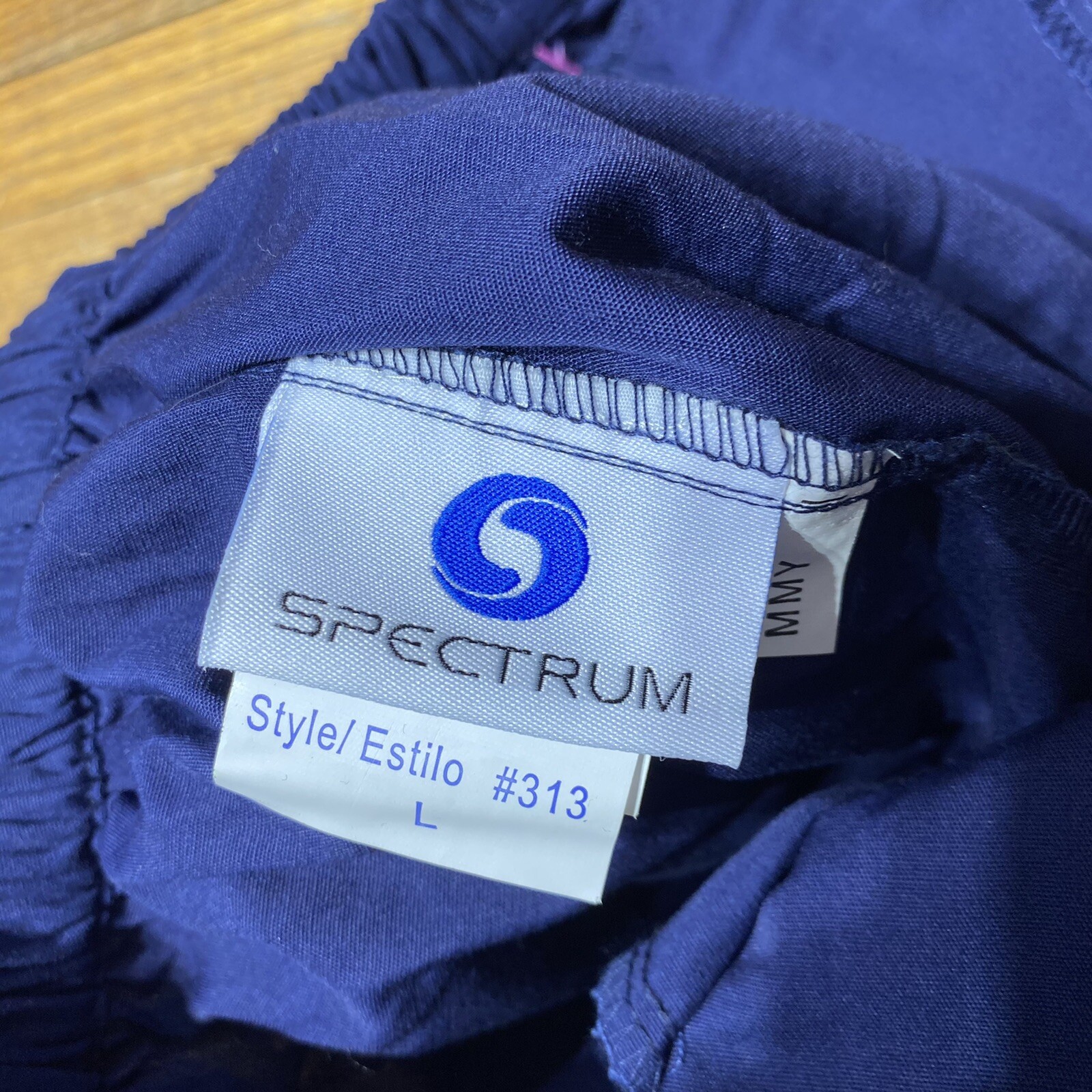 Spectrum Scrub Bottoms Size Large NEW WITH TAGS – Cargo Pocket Elastic Waist
