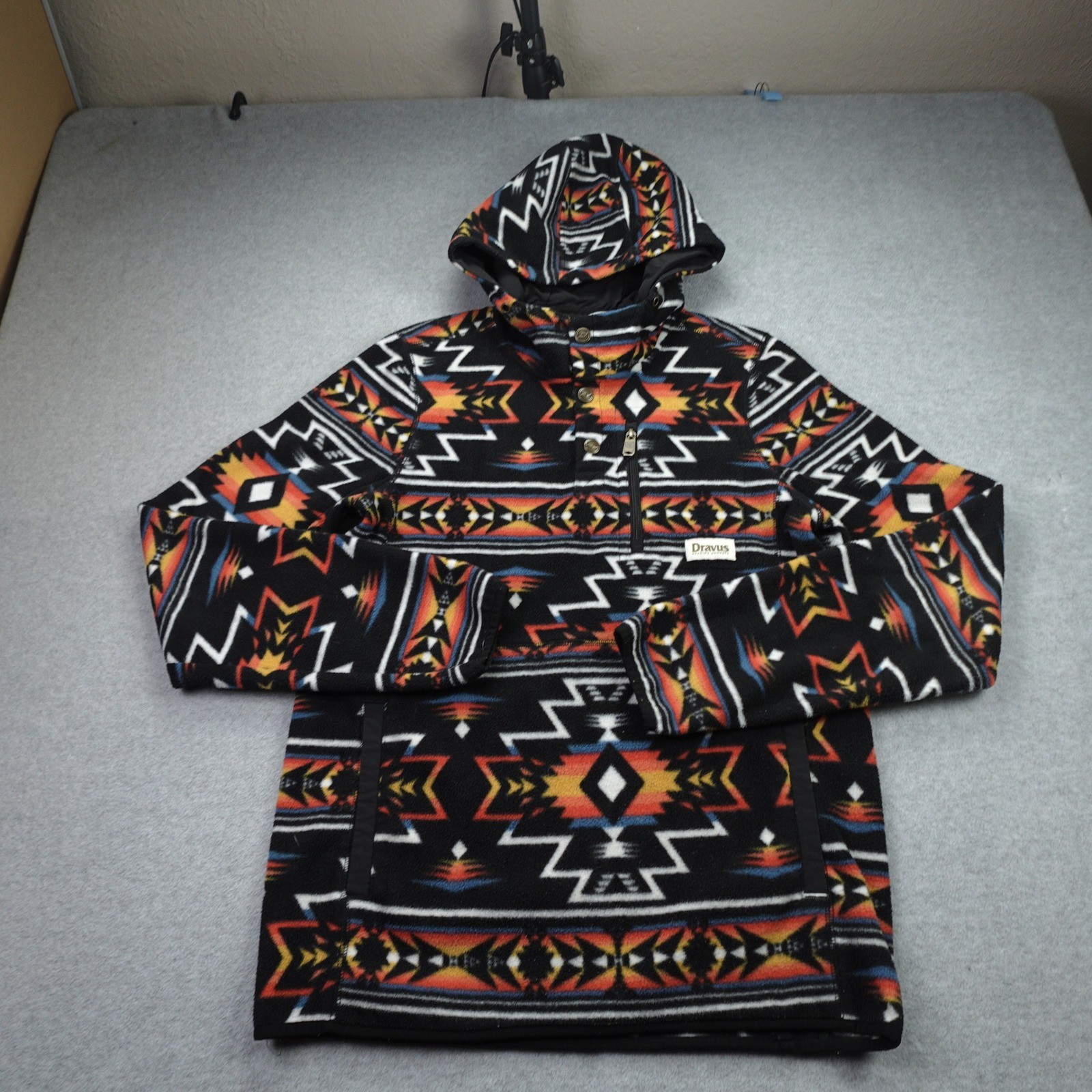 Dravus Hoodie Mens Medium Black Aztec Fleece Southwestern Pullover Snap Neck