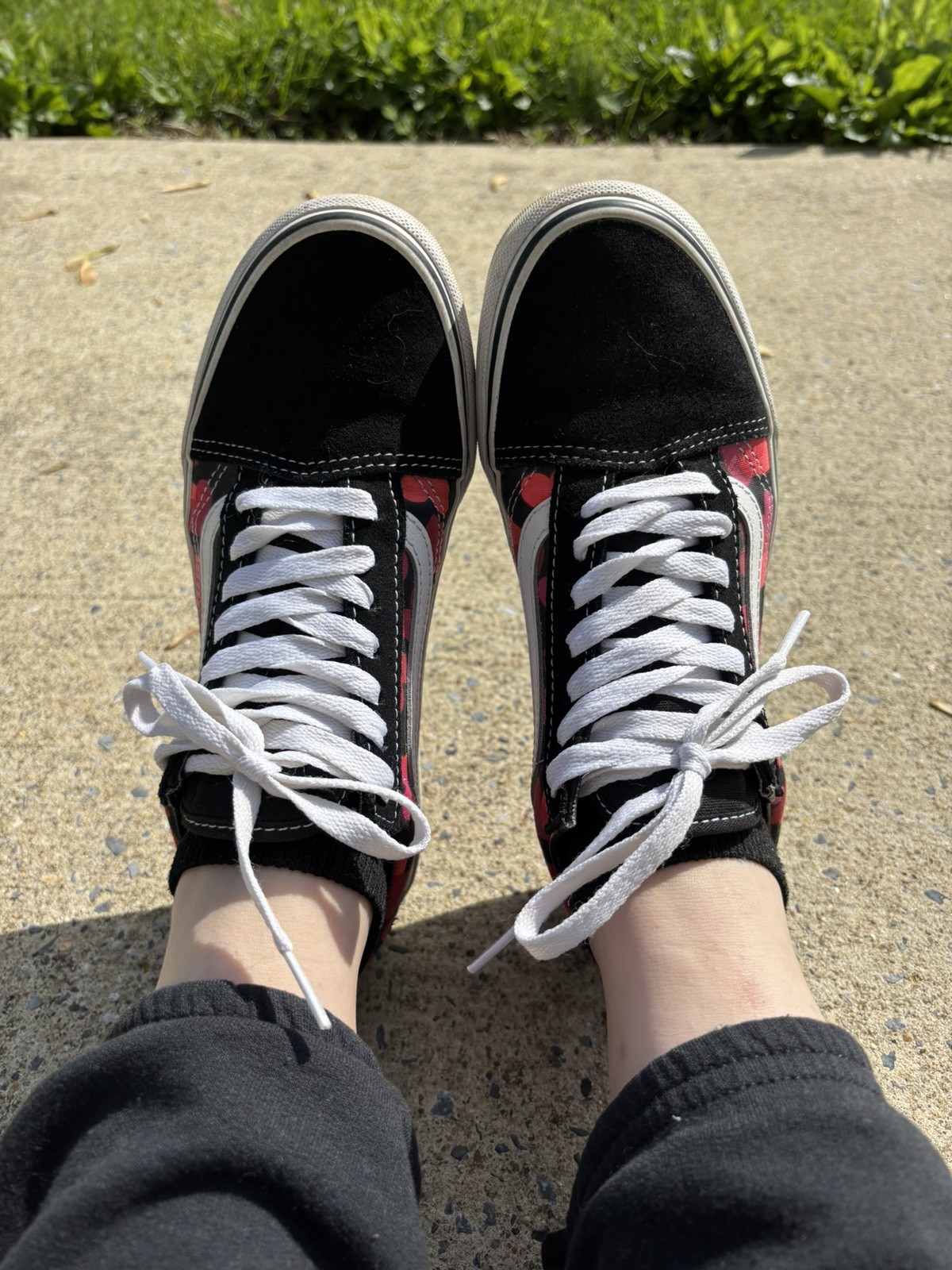 Vans Old Skool Hearts Lace Up Black Red Suede Skate Shoes US Size 6 M 7.5 W