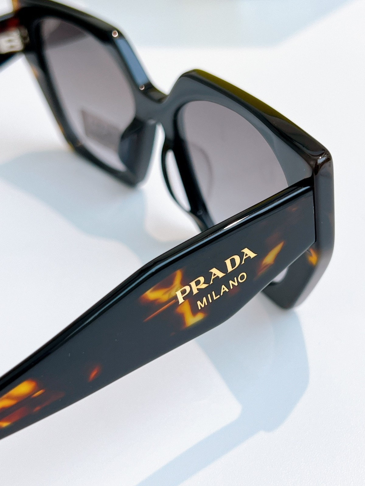 Prada PR 15WS Oversized Square Sunglasses Women Authentic Black Tortoiseshell