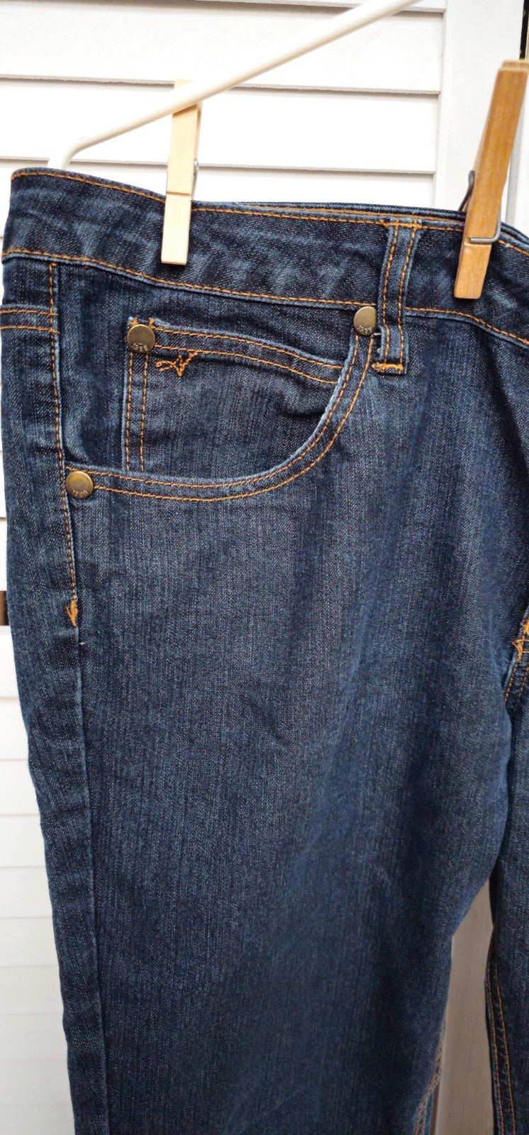 Arizona Women’s Junior Size 15 Stretch Blue Jeans… Excellent condition (P004)