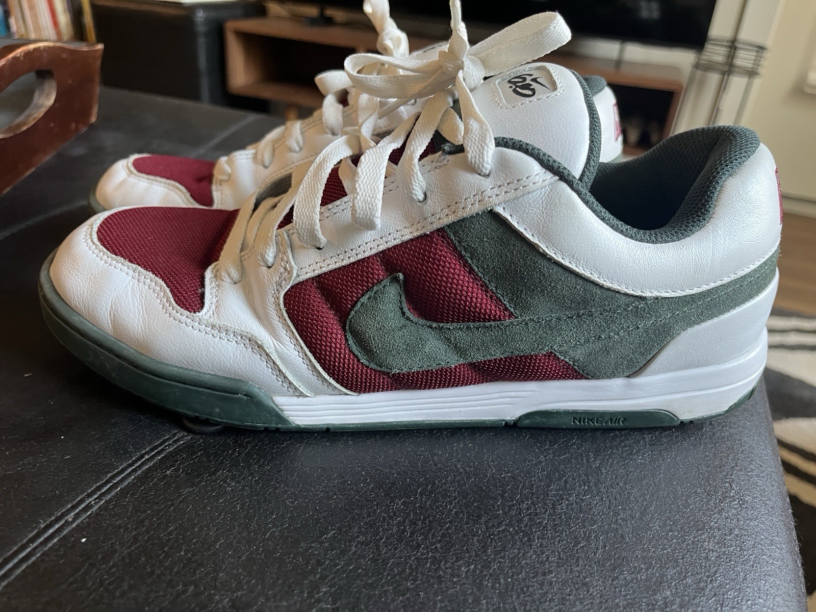 NikeiD 6.0 White Green Team Red Thick Tongue Skateboard Sz 10