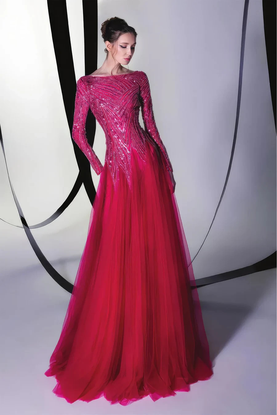 Long-sleeve dress with tulle skirt and beaded bodice (FR36 – In Stock)