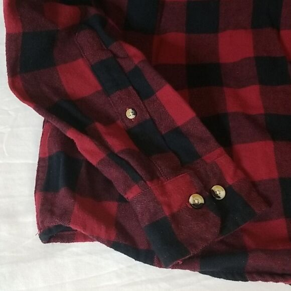 Hobbs Creek Red and Black Buffalo Plaid Shirt Size S