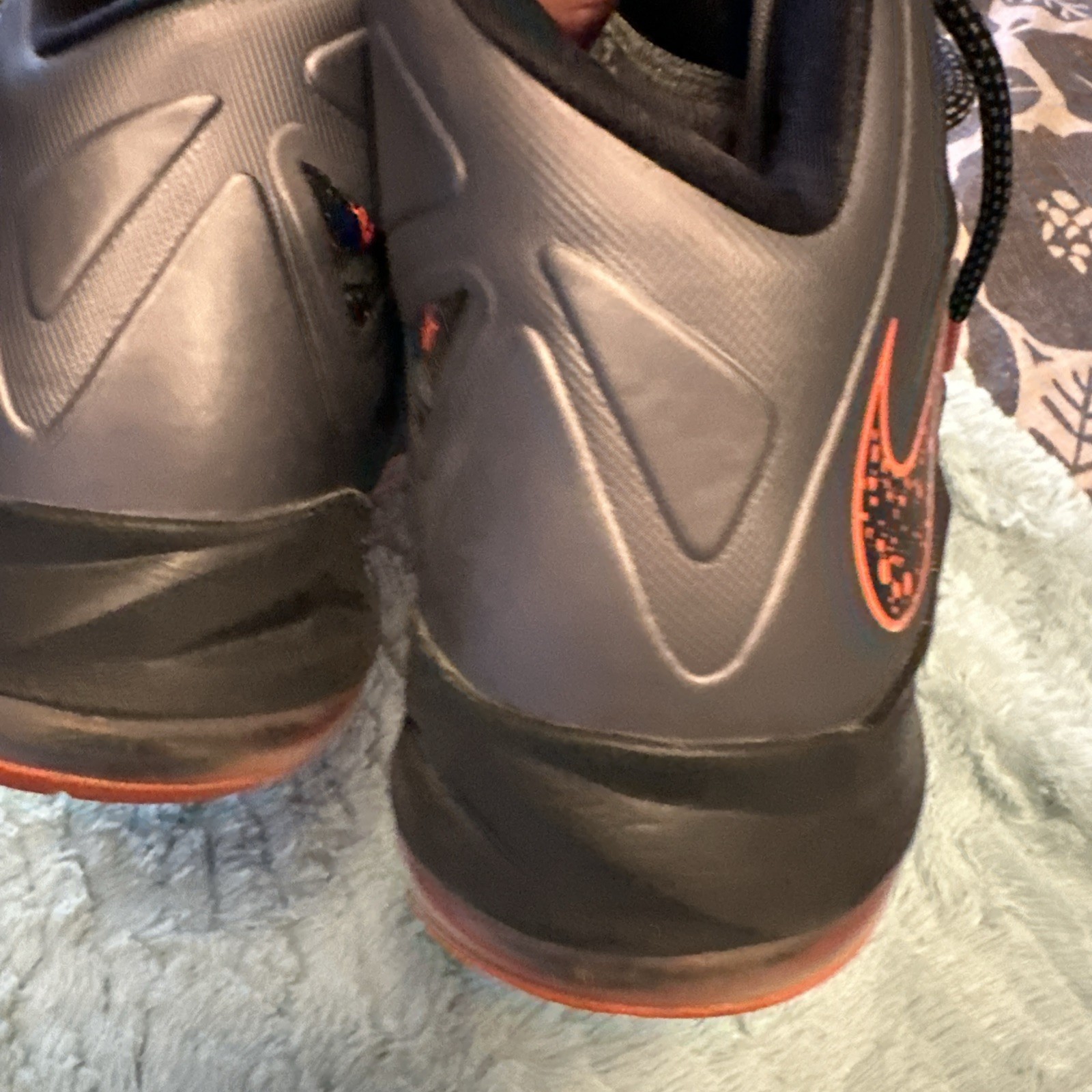 Size 8Nike LeBron 10 Lava – 541100-002
