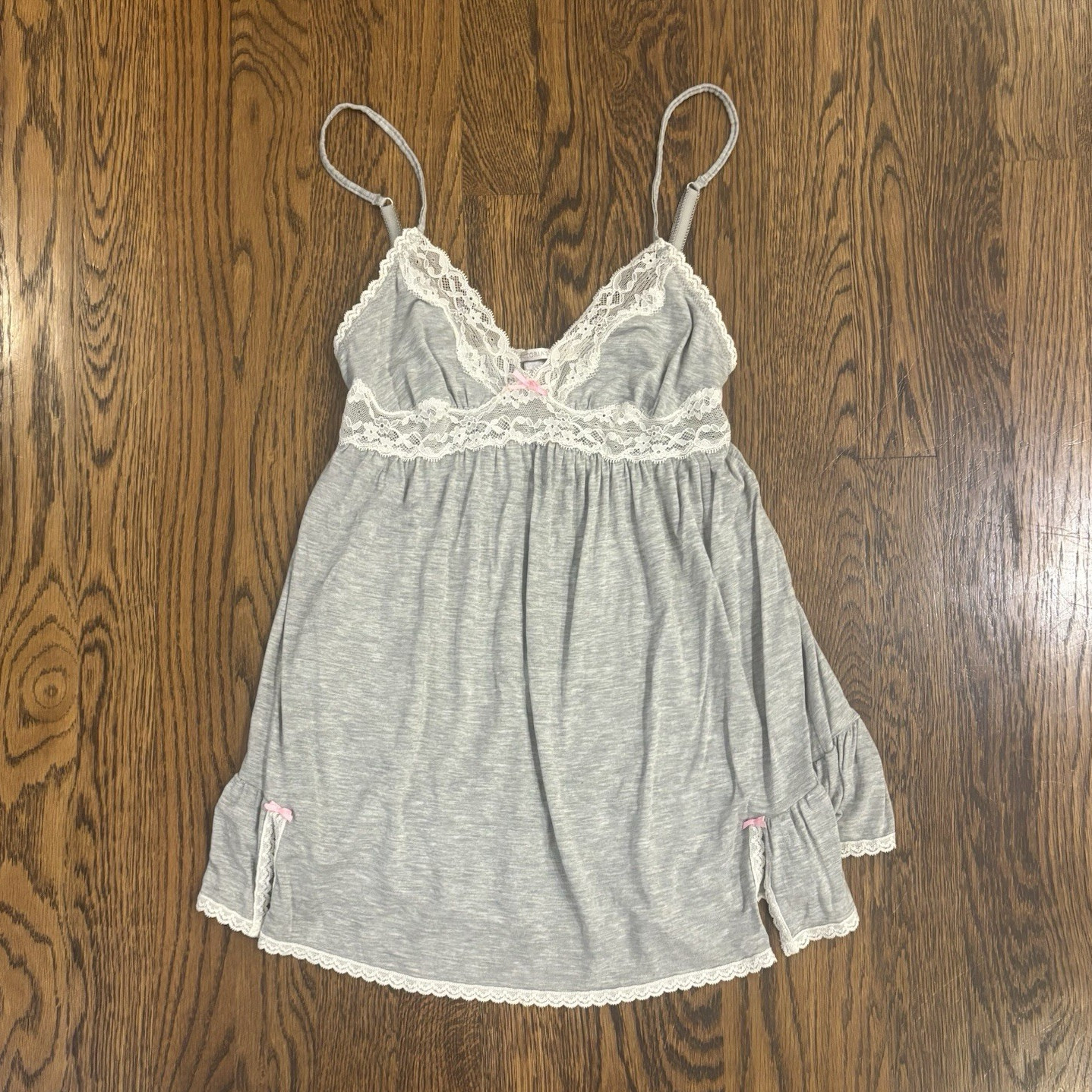 Victoria’s Secret Gray Lace Trim V-Neck Chemise Adjustable Straps S/P