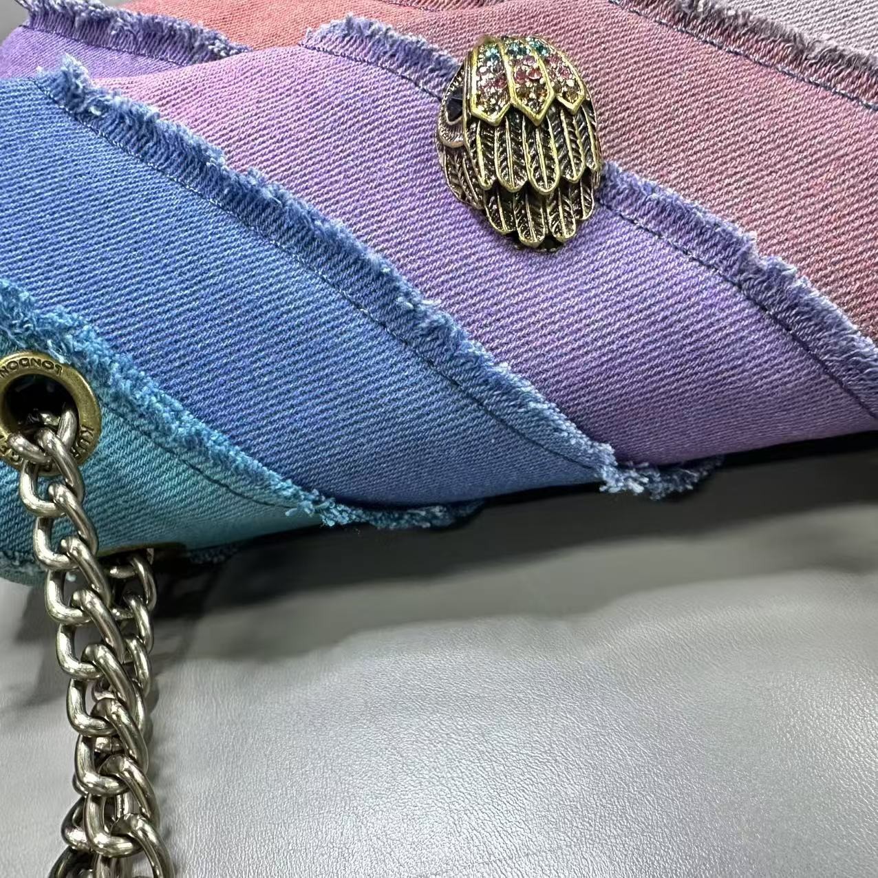 Kurt Geiger London Rainbow Patchwork Crossbody Bag Frayed Eagle 21×8×15 cm