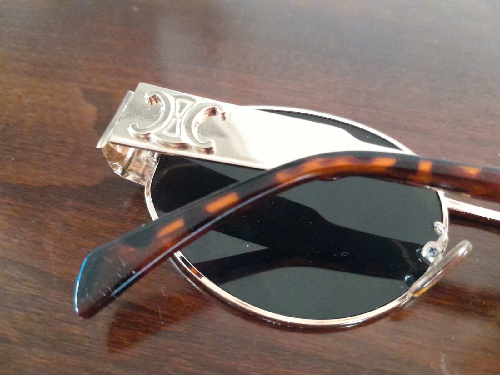 Celine Triomphe Metal 01 Sunglasses Pristine Gold CL40235U 4S235 Green Lens MINT
